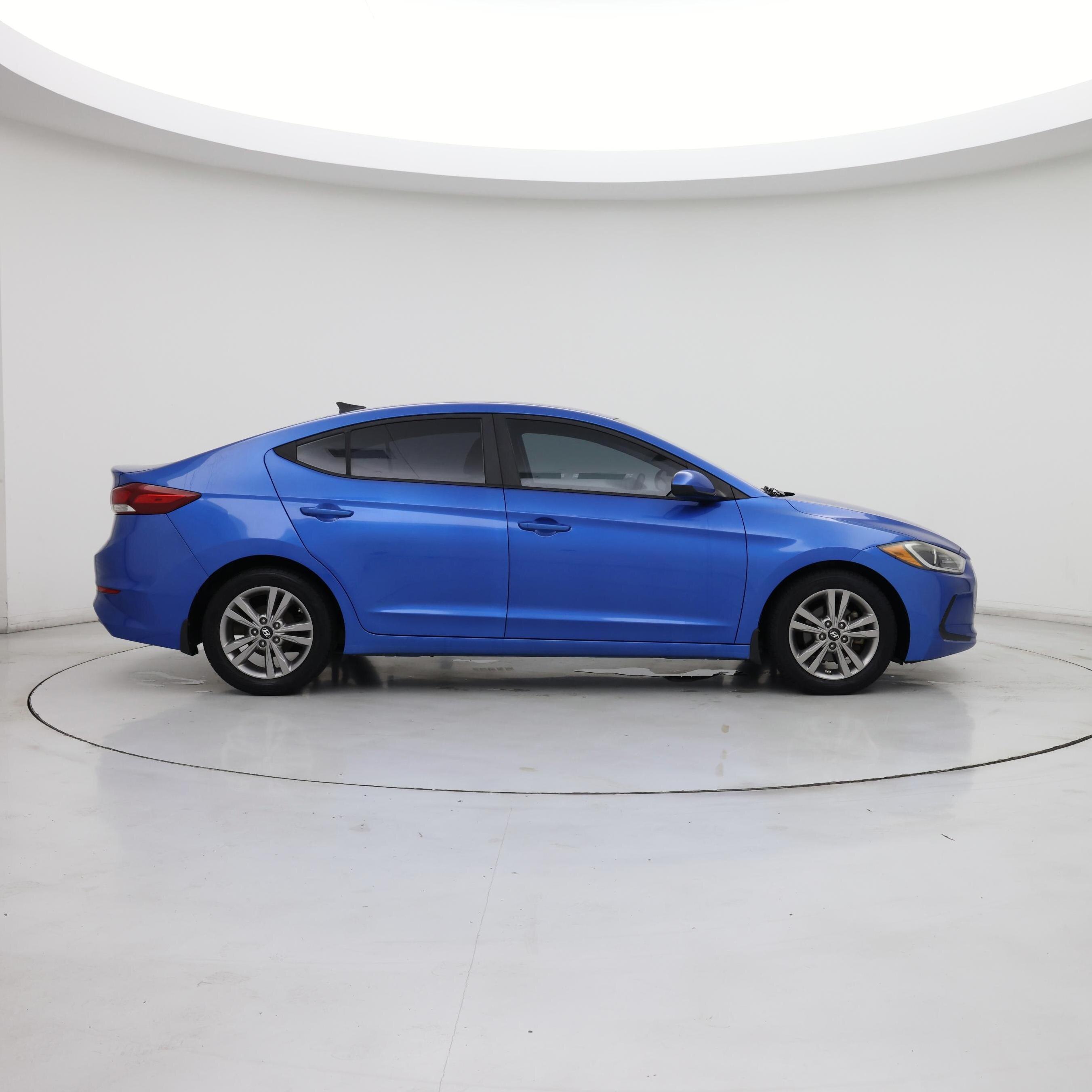 Thumbnail: 2017 Hyundai Elantra - 7