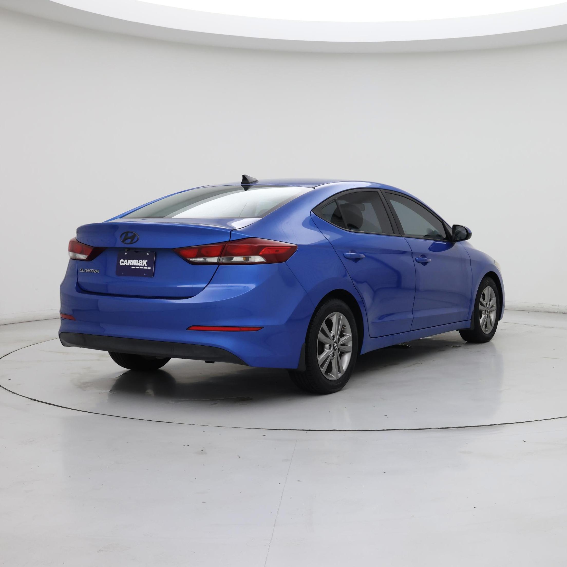 Thumbnail: 2017 Hyundai Elantra - 8