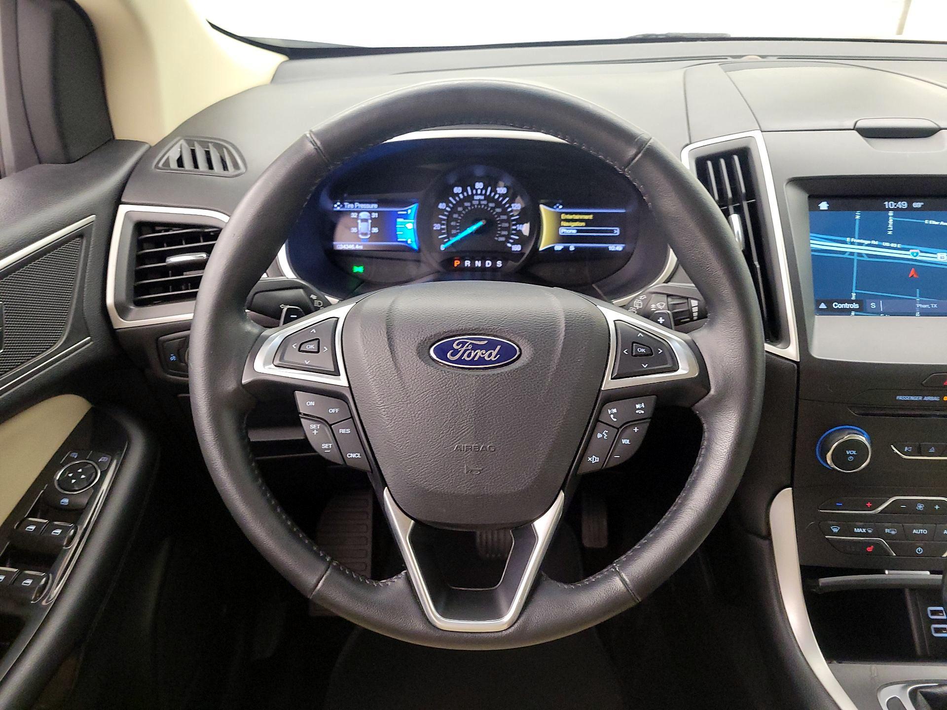 Thumbnail: 2016 Ford Edge - 10