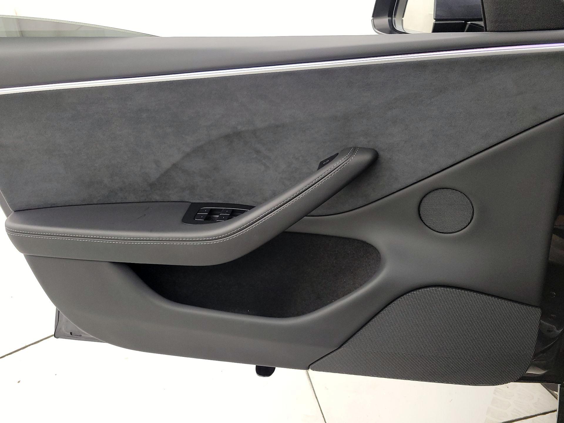 Thumbnail: 2024 Tesla Model 3 - 12