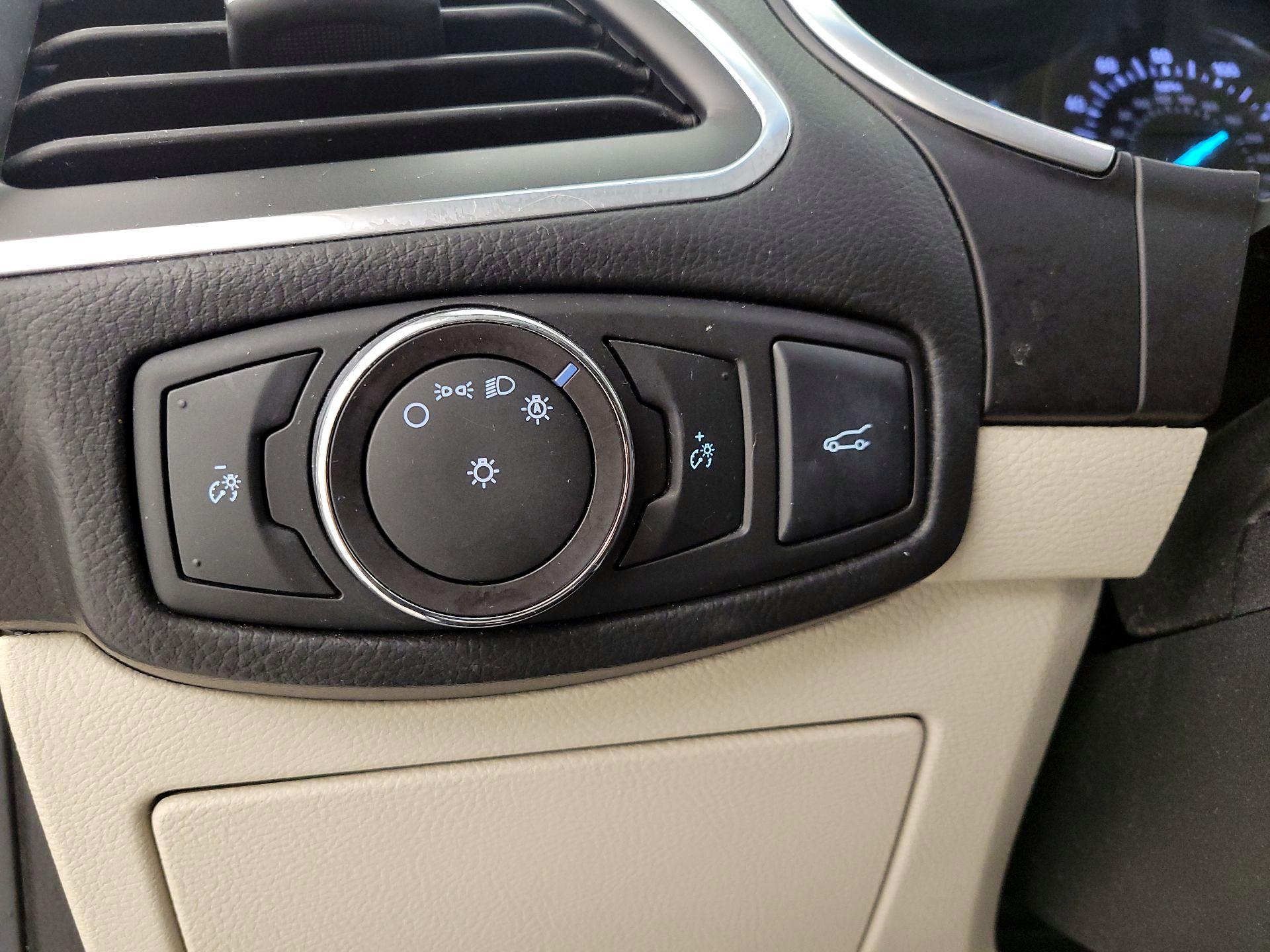 Thumbnail: 2018 Ford Edge - 13
