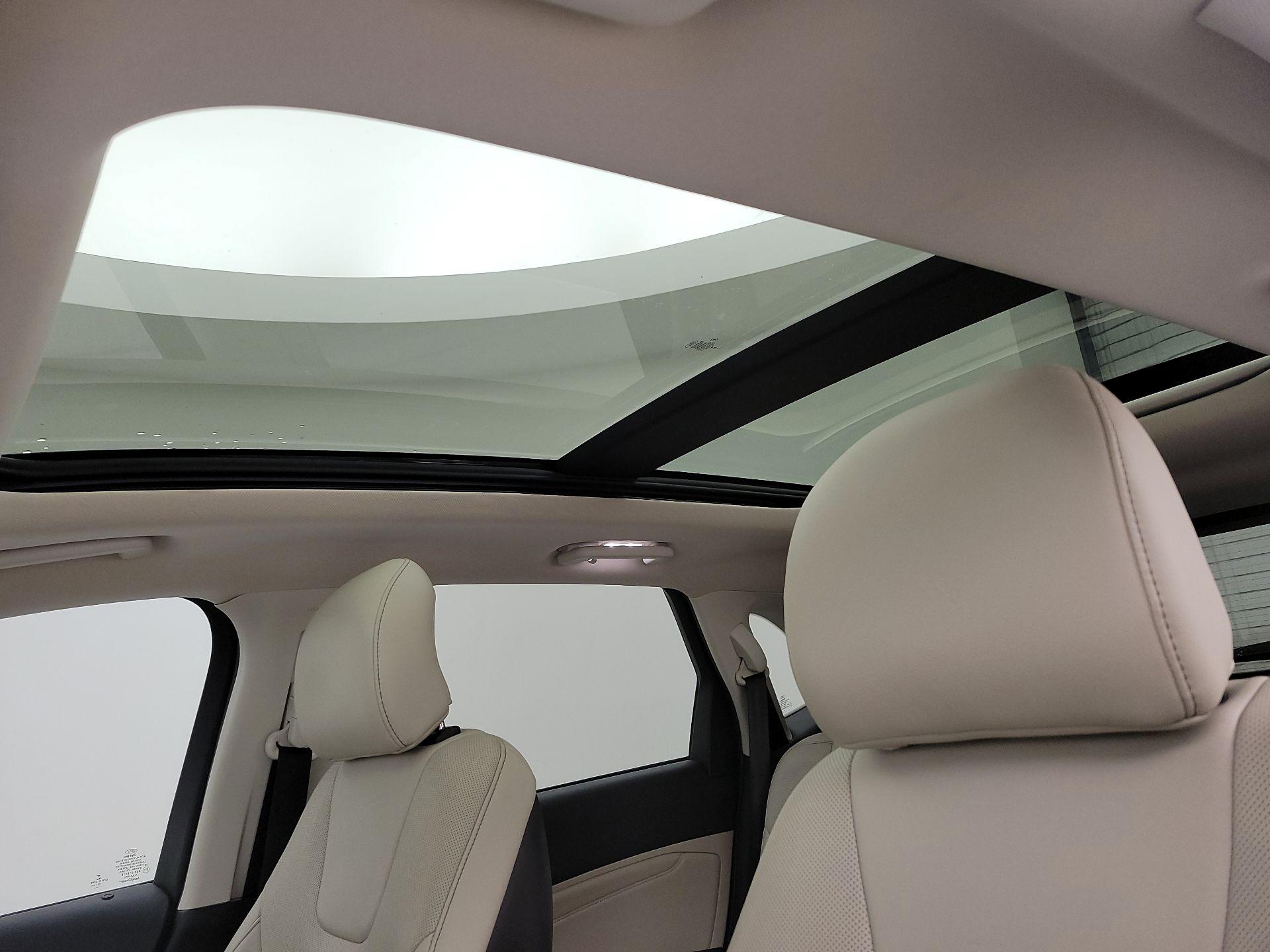 Thumbnail: 2018 Ford Edge - 20