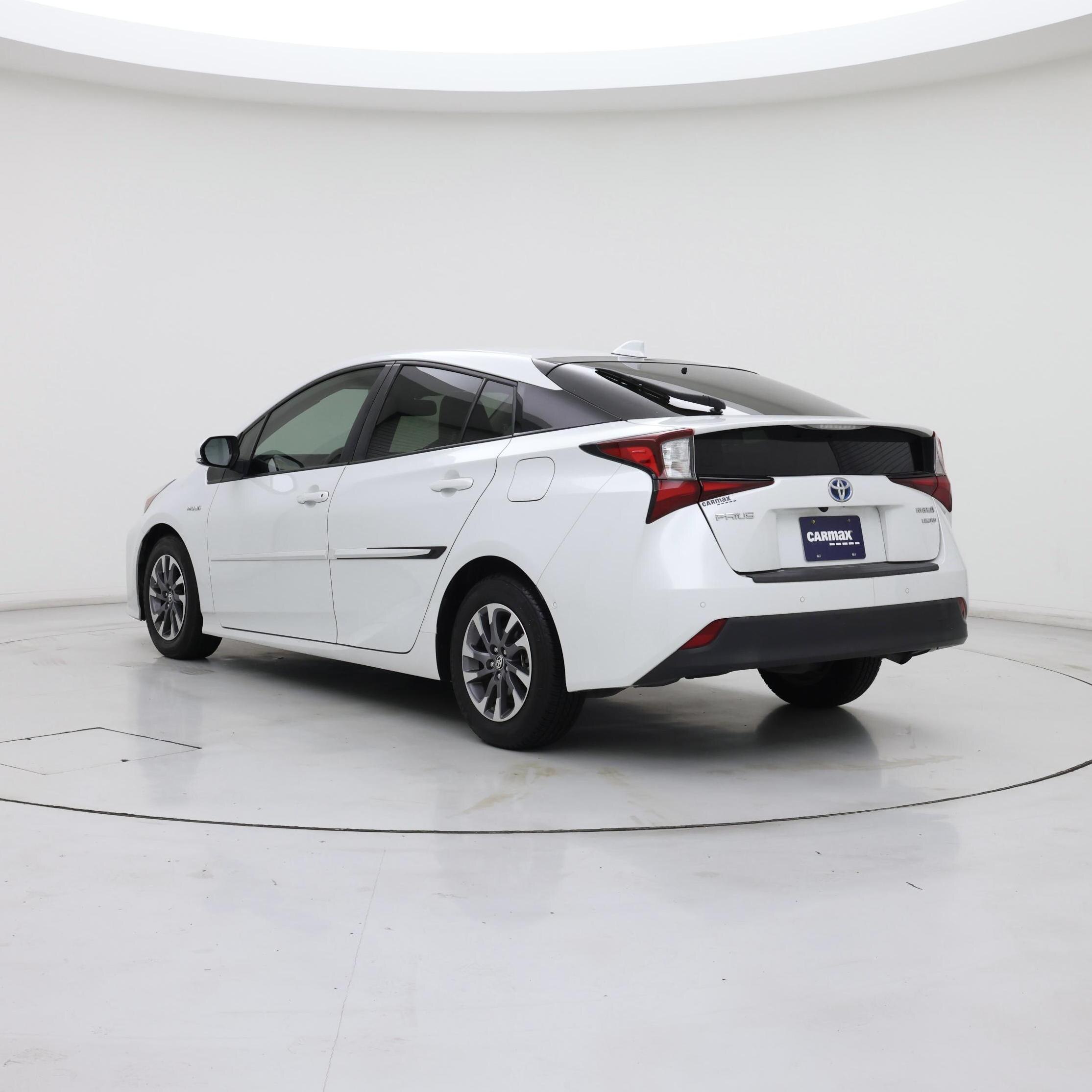 Thumbnail: 2021 Toyota Prius - 2