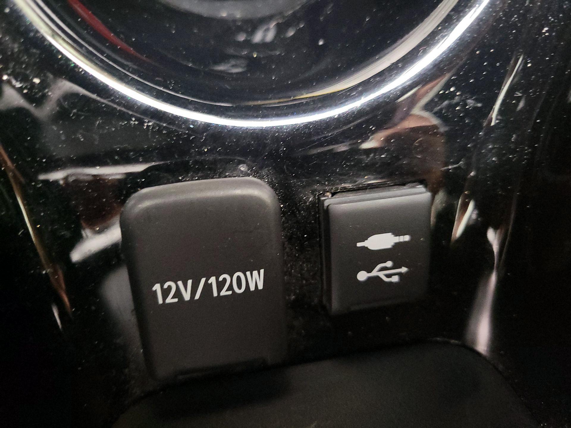 Thumbnail: 2021 Toyota Prius - 19