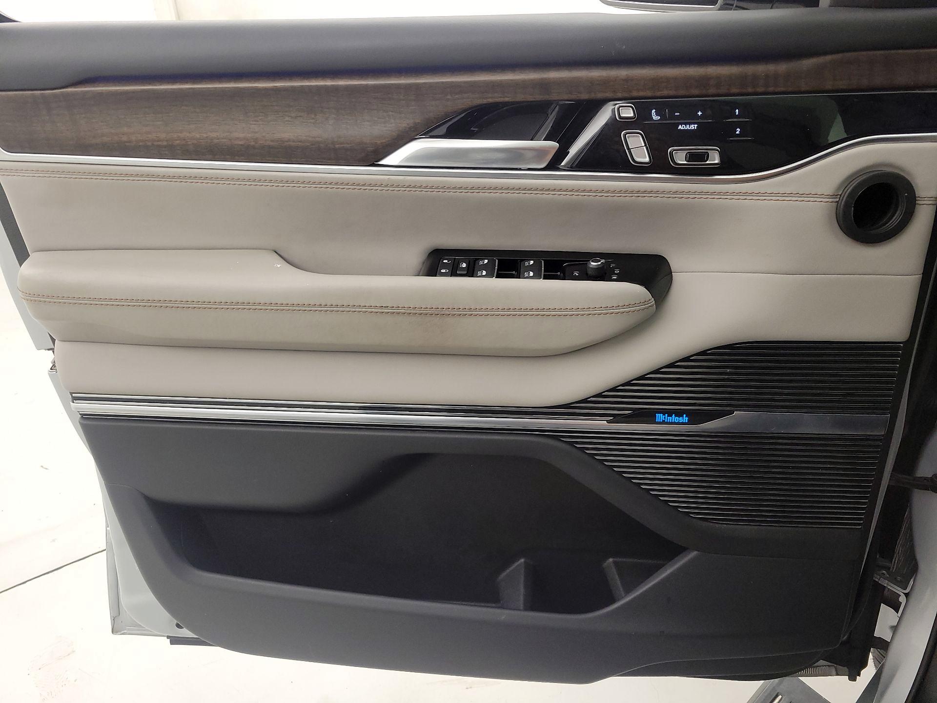Thumbnail: 2022 Jeep Grand Wagoneer - 12