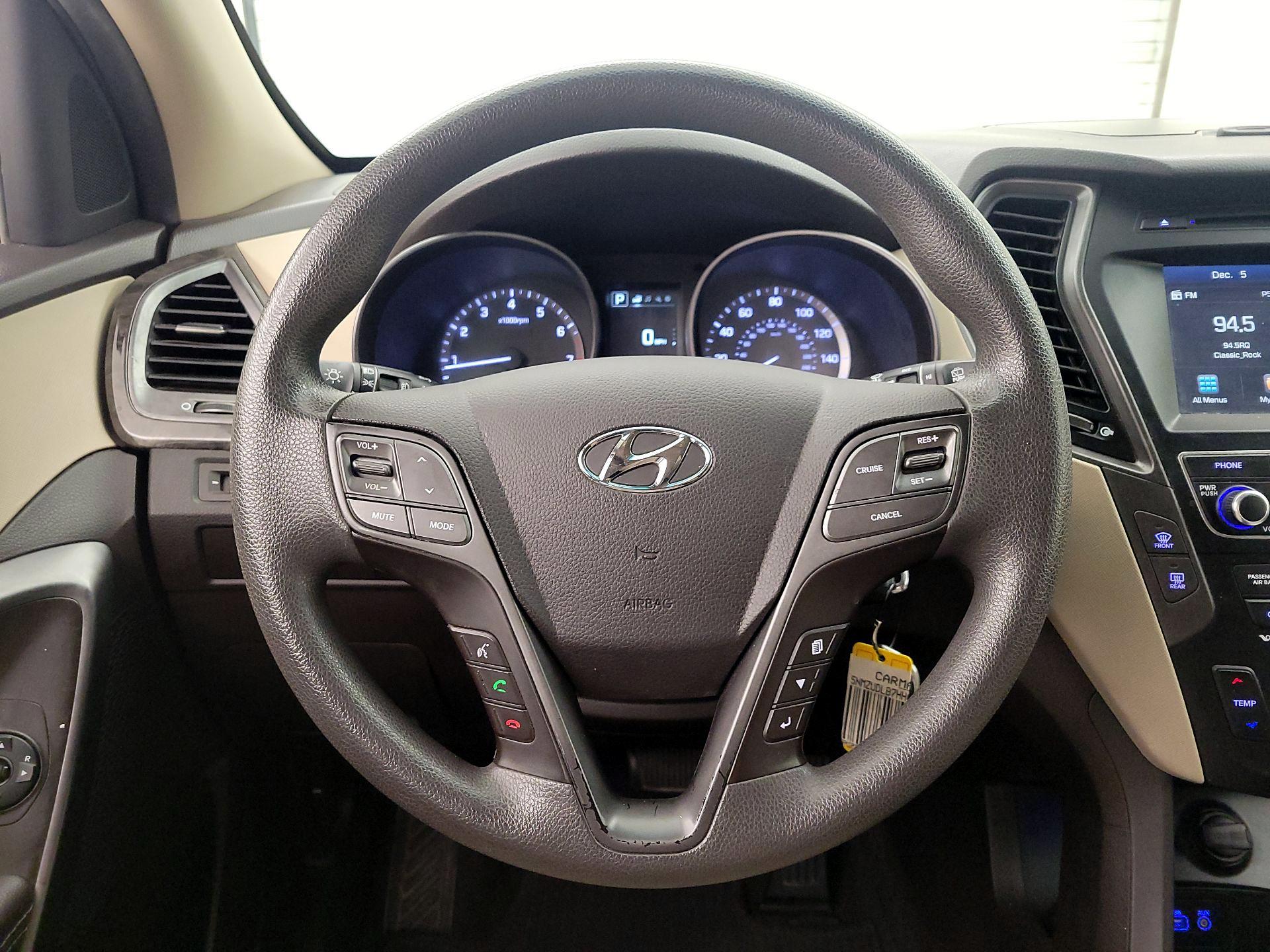 Thumbnail: 2017 Hyundai Santa Fe - 10