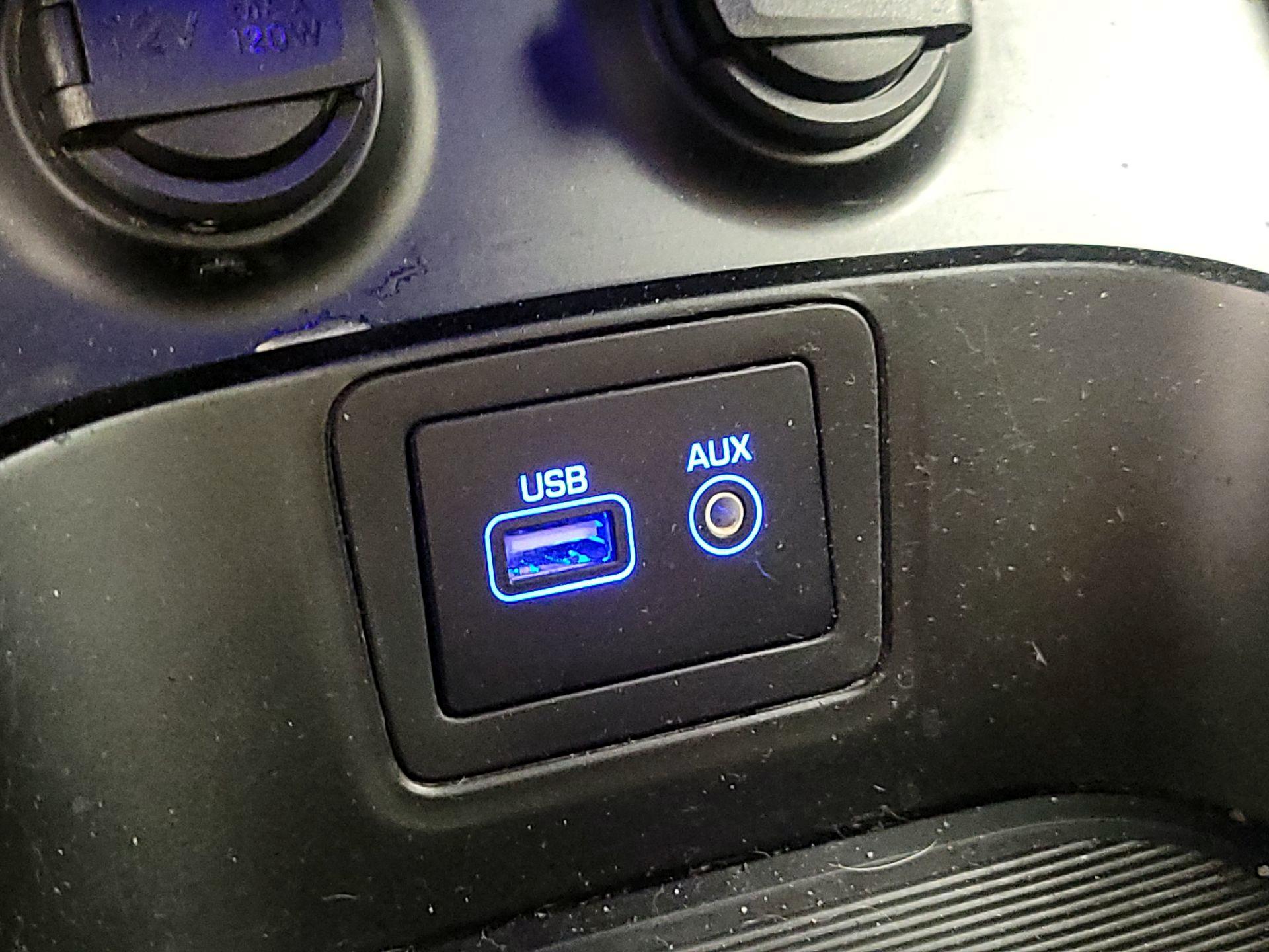 Thumbnail: 2017 Hyundai Santa Fe - 18