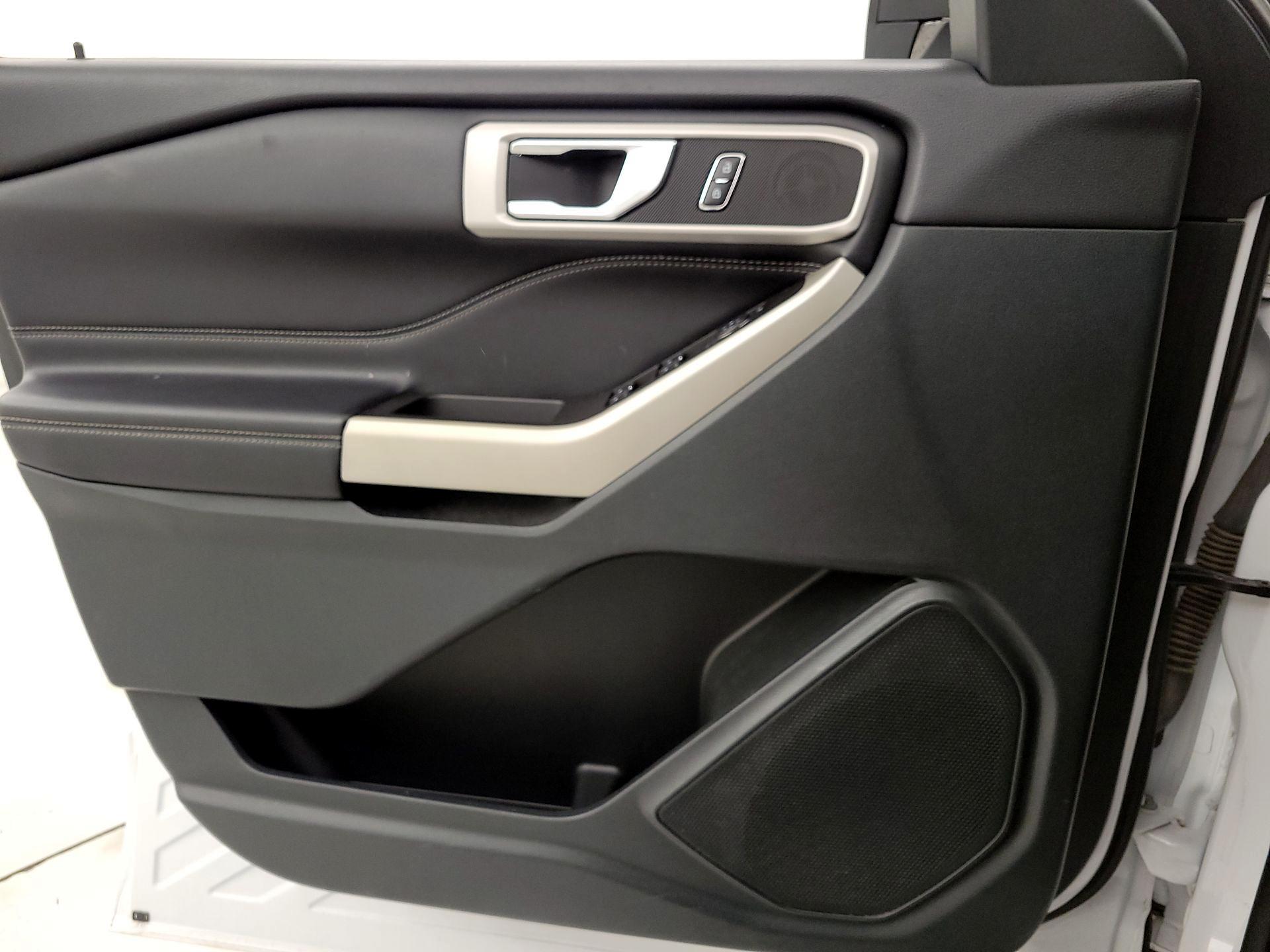 Thumbnail: 2021 Ford Explorer - 12