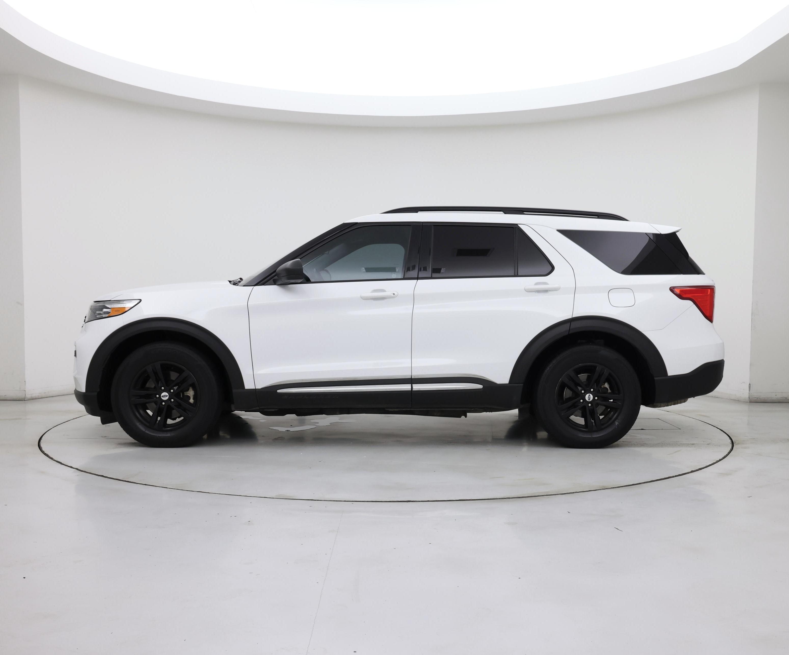 Thumbnail: 2021 Ford Explorer - 3