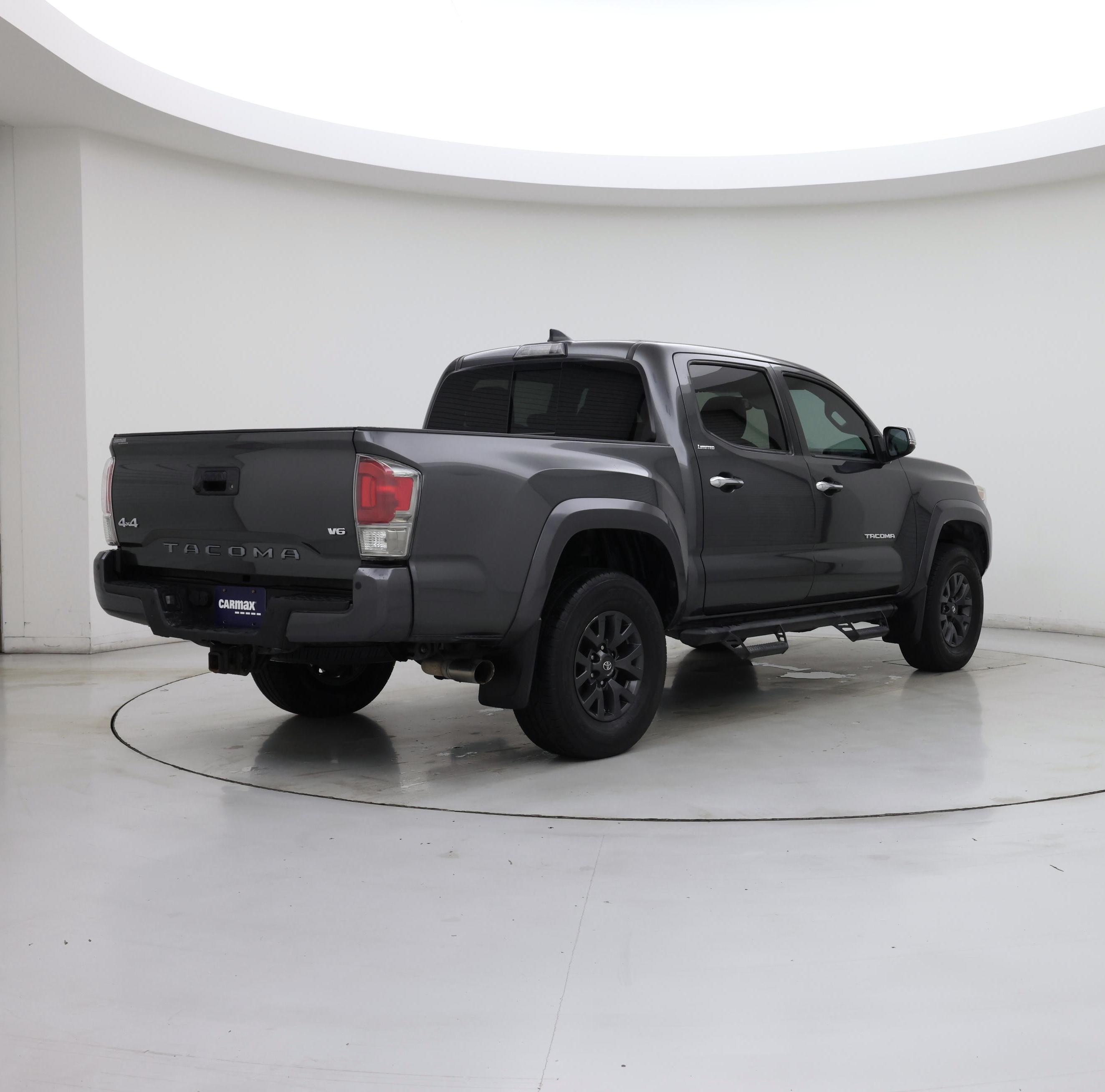 Thumbnail: 2018 Toyota Tacoma - 8