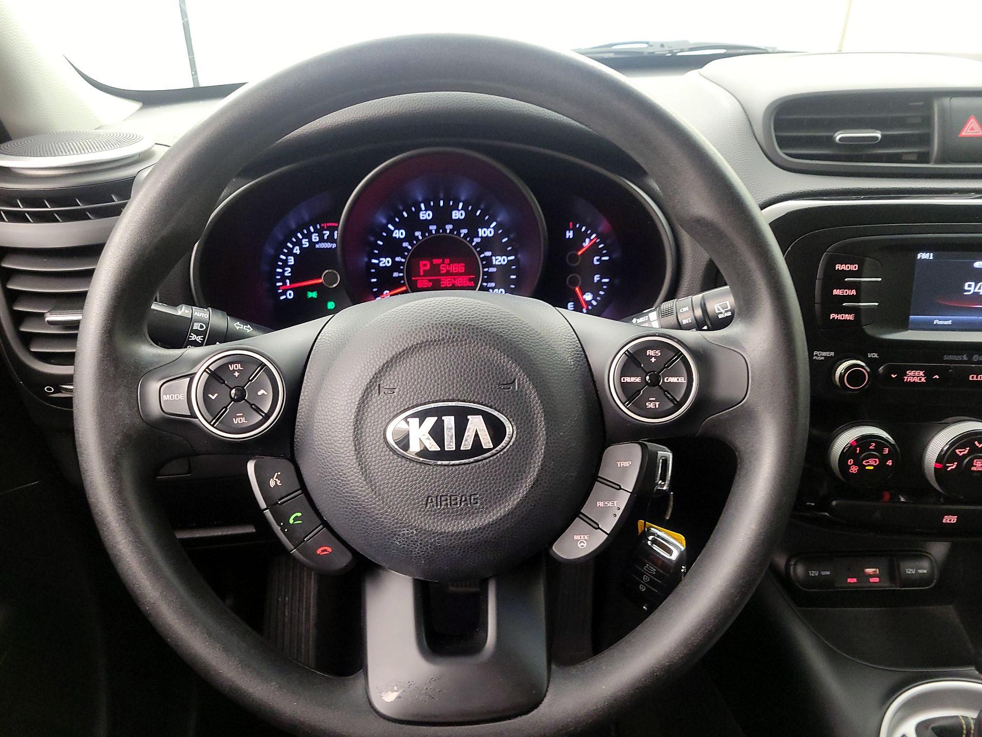 Thumbnail: 2016 Kia Soul - 10