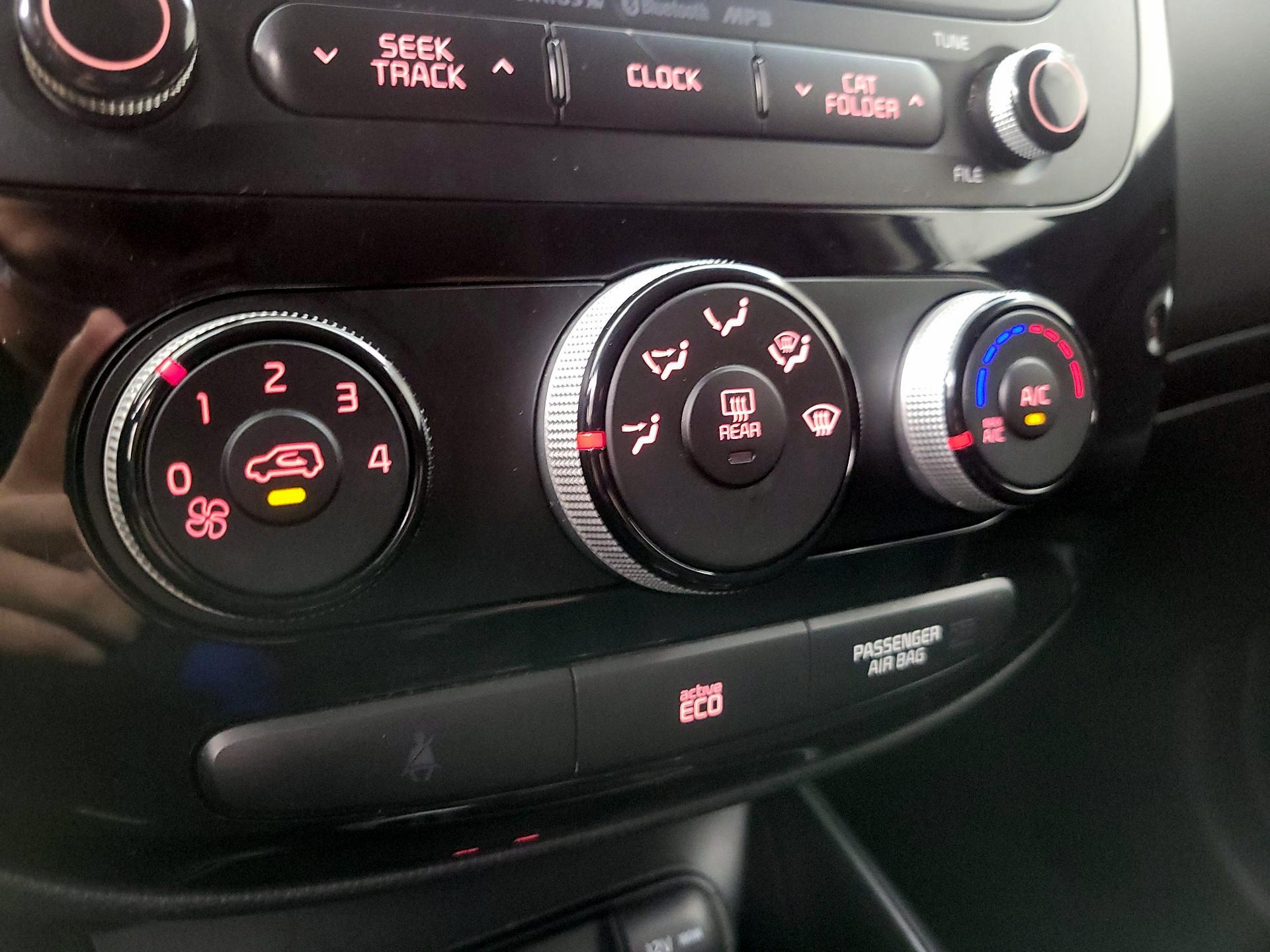 Thumbnail: 2016 Kia Soul - 16
