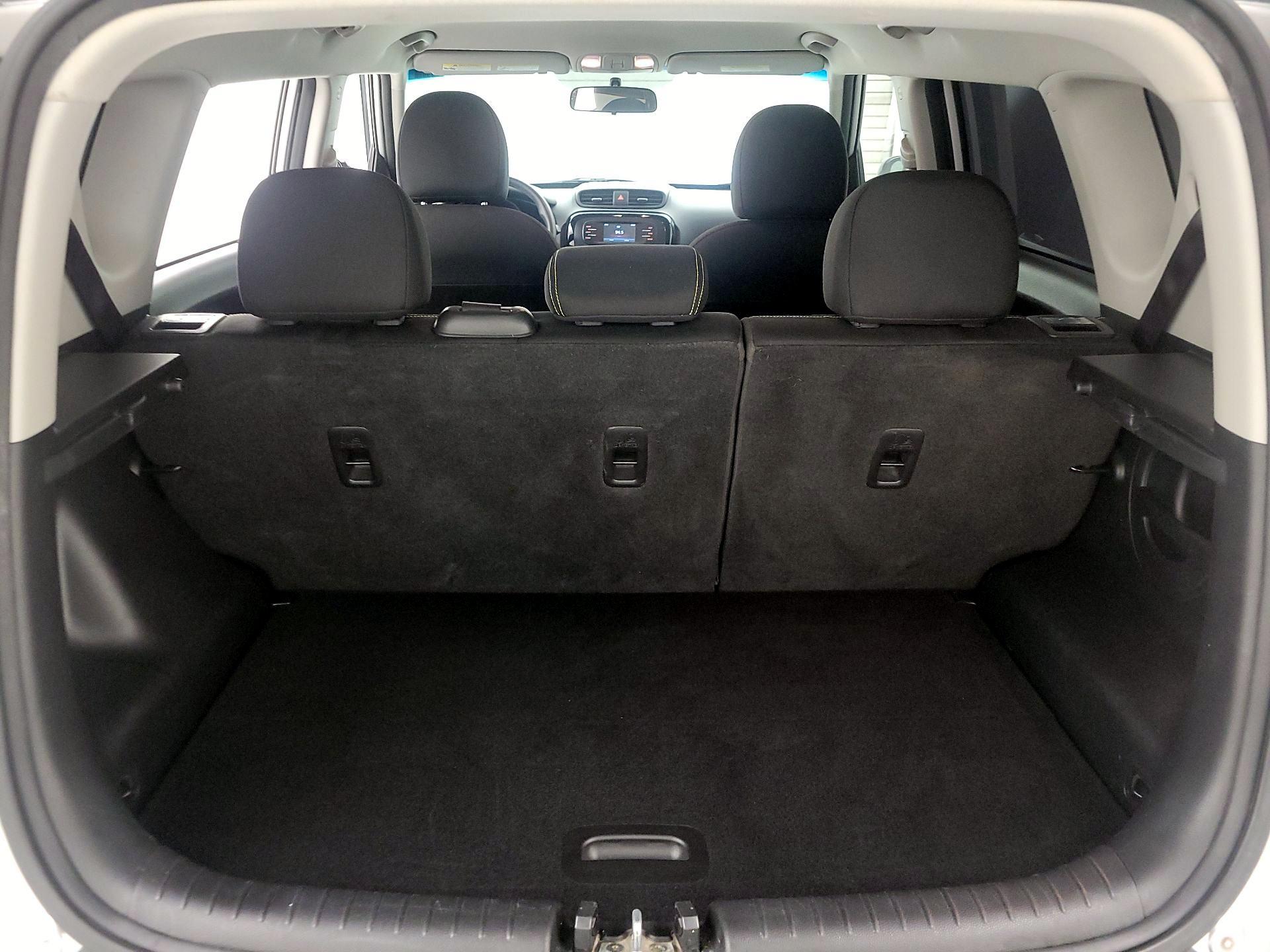 Thumbnail: 2016 Kia Soul - 20