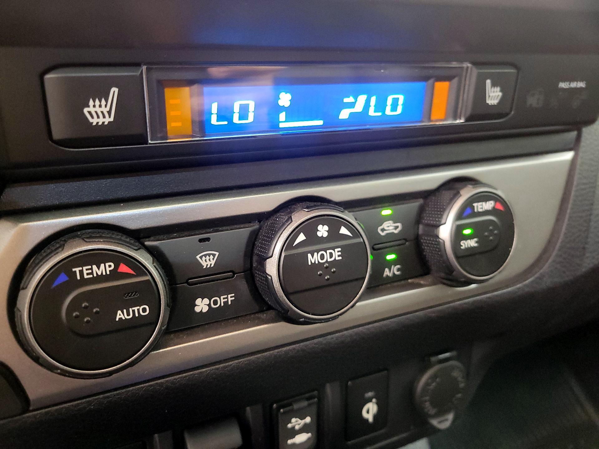 Thumbnail: 2019 Toyota Tacoma - 17