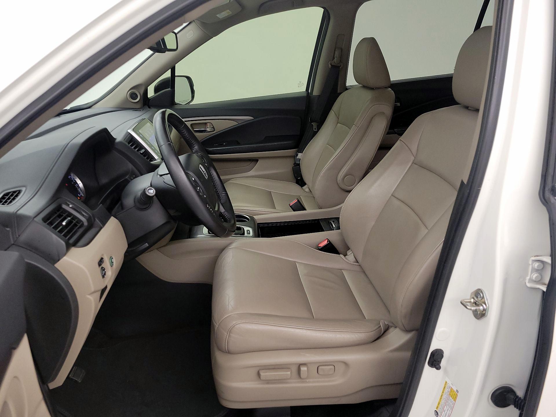 Thumbnail: 2018 Honda Pilot - 11
