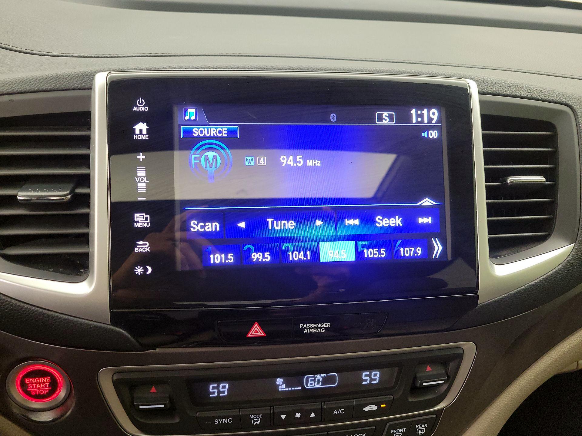 Thumbnail: 2018 Honda Pilot - 15