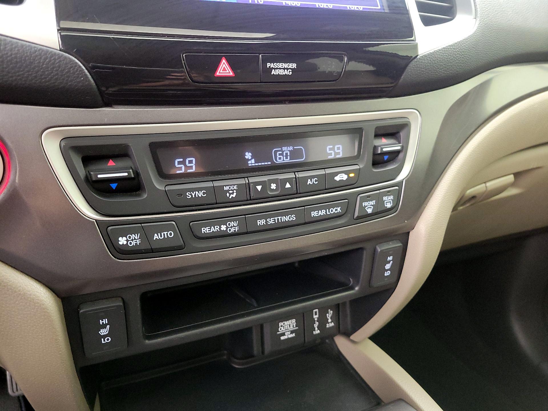 Thumbnail: 2018 Honda Pilot - 16