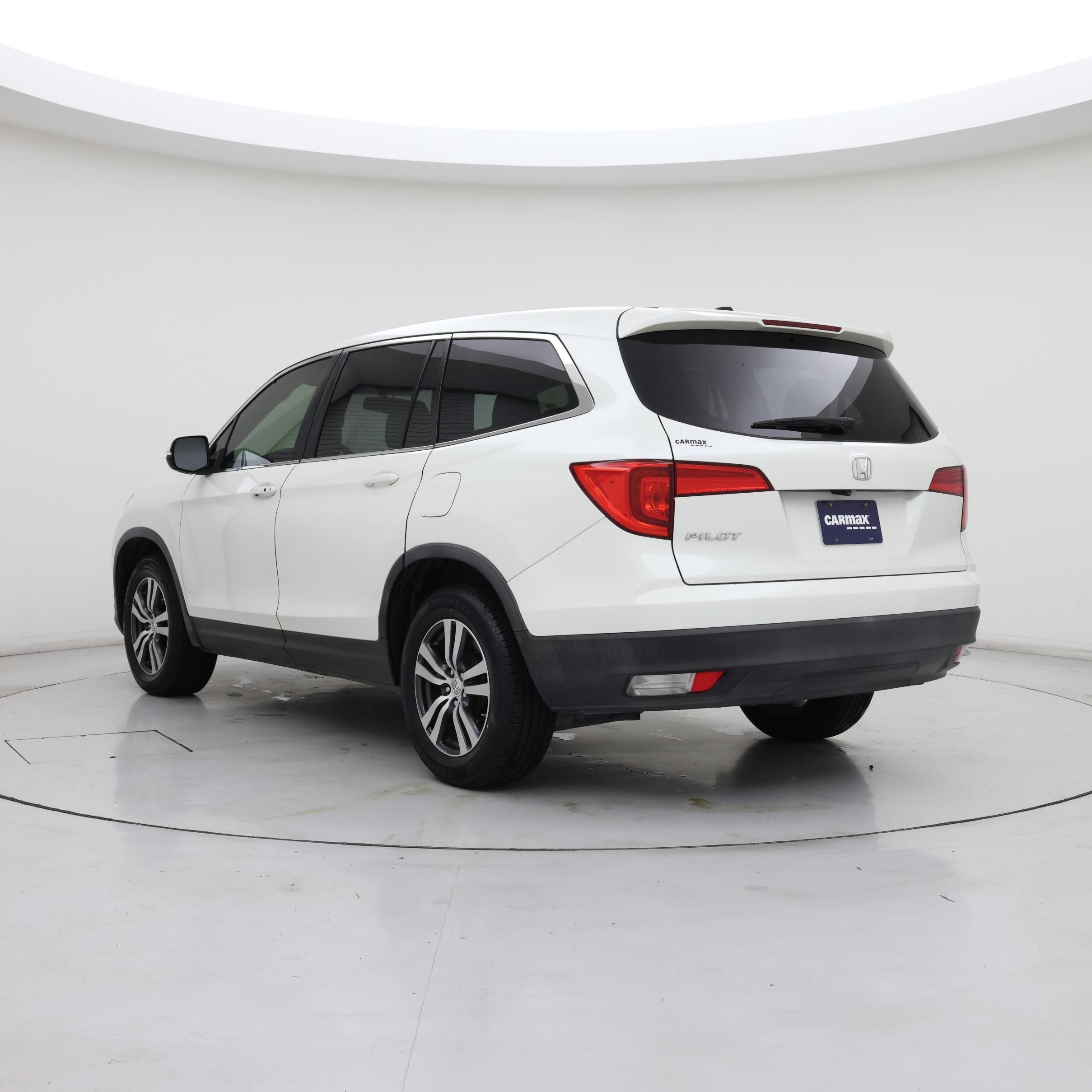 Thumbnail: 2018 Honda Pilot - 2