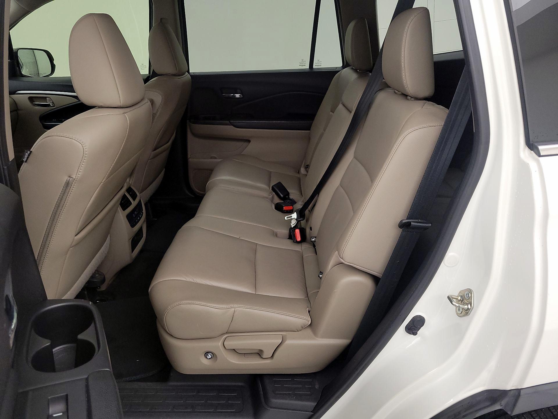 Thumbnail: 2018 Honda Pilot - 20