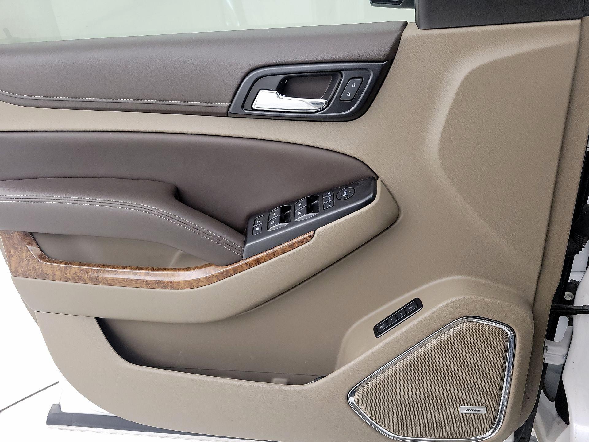 Thumbnail: 2017 Chevrolet Suburban - 12