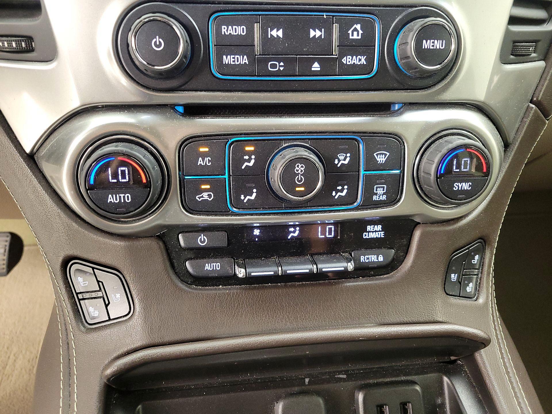 Thumbnail: 2017 Chevrolet Suburban - 17