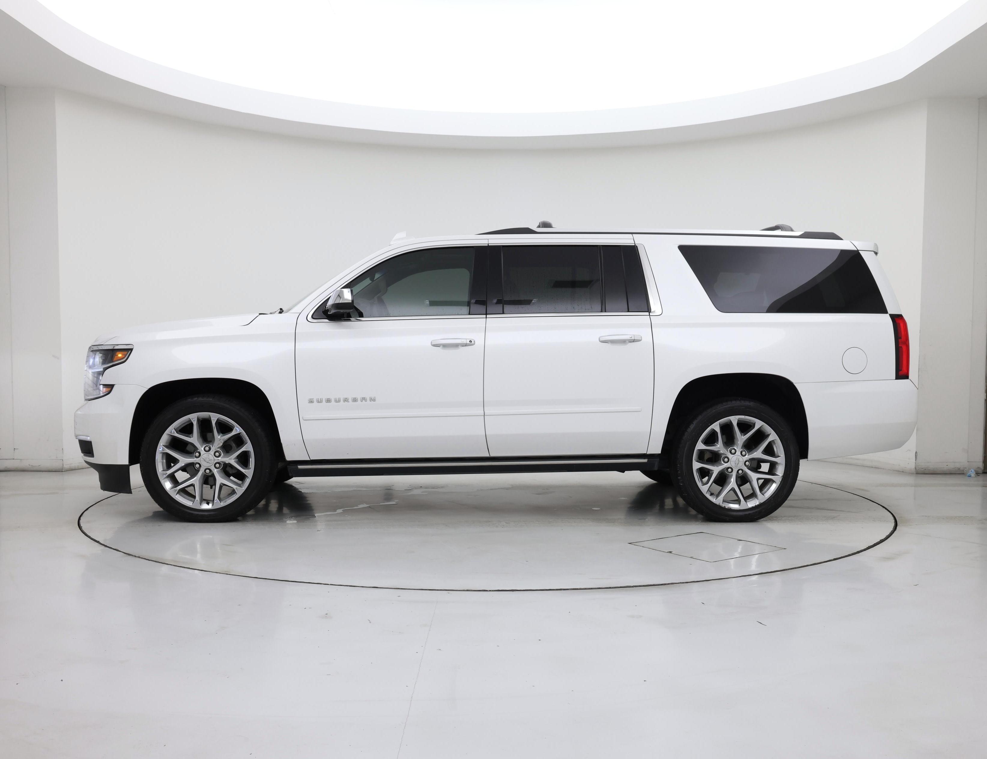 Thumbnail: 2017 Chevrolet Suburban - 3
