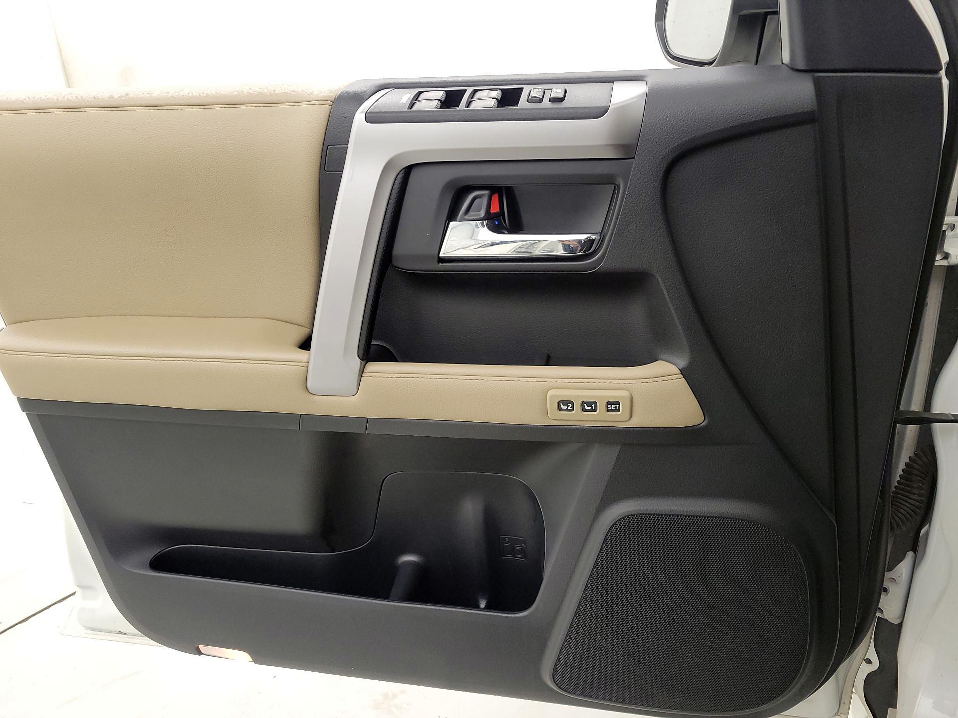 Thumbnail: 2020 Toyota 4Runner - 12