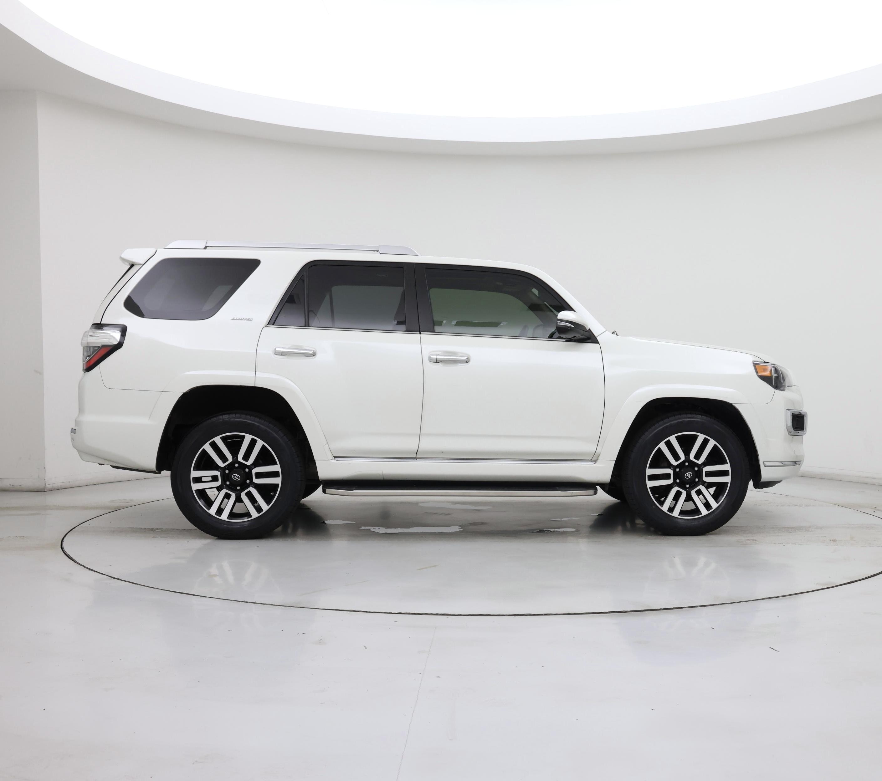 Thumbnail: 2020 Toyota 4Runner - 7