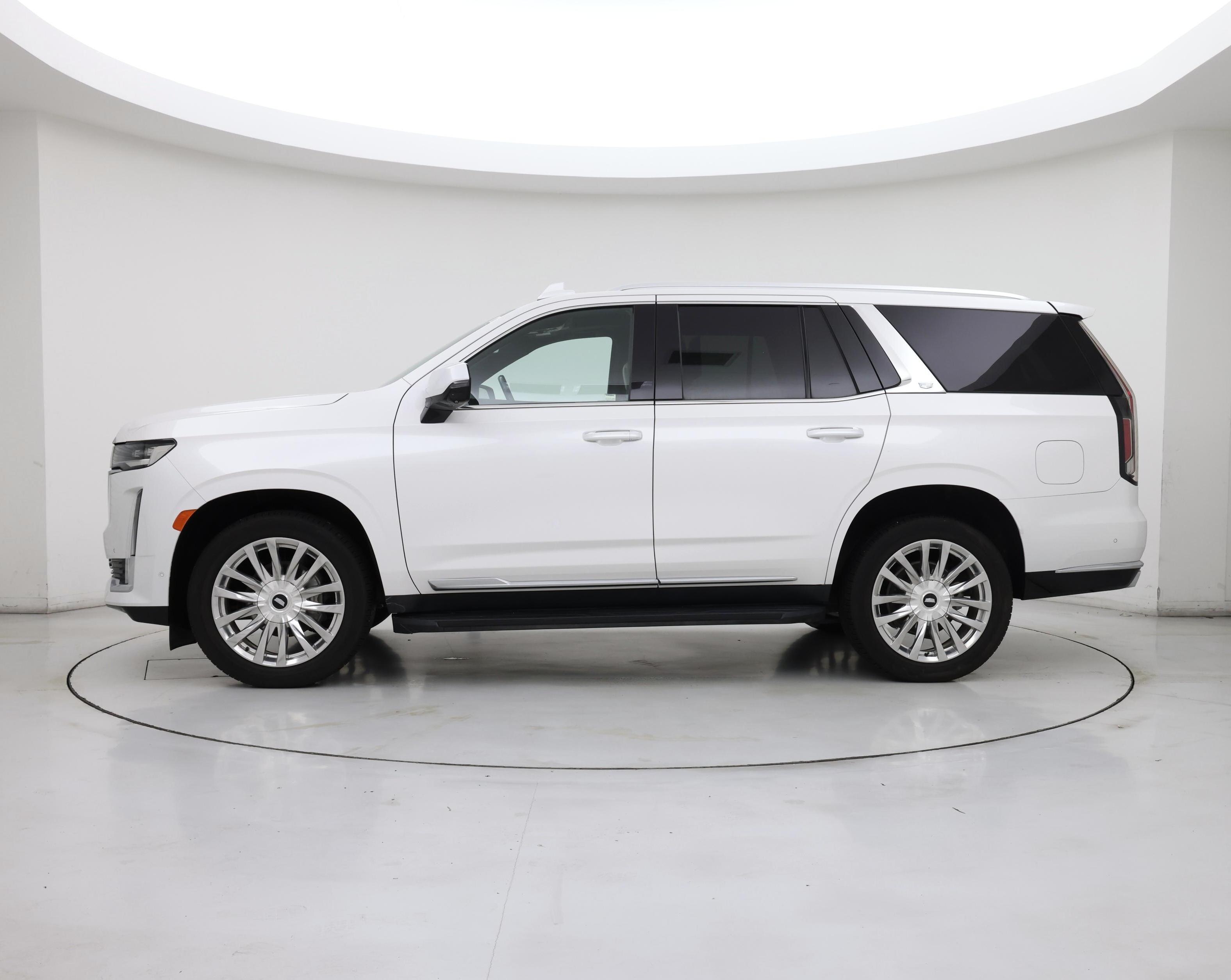 Thumbnail: 2021 Cadillac Escalade - 3