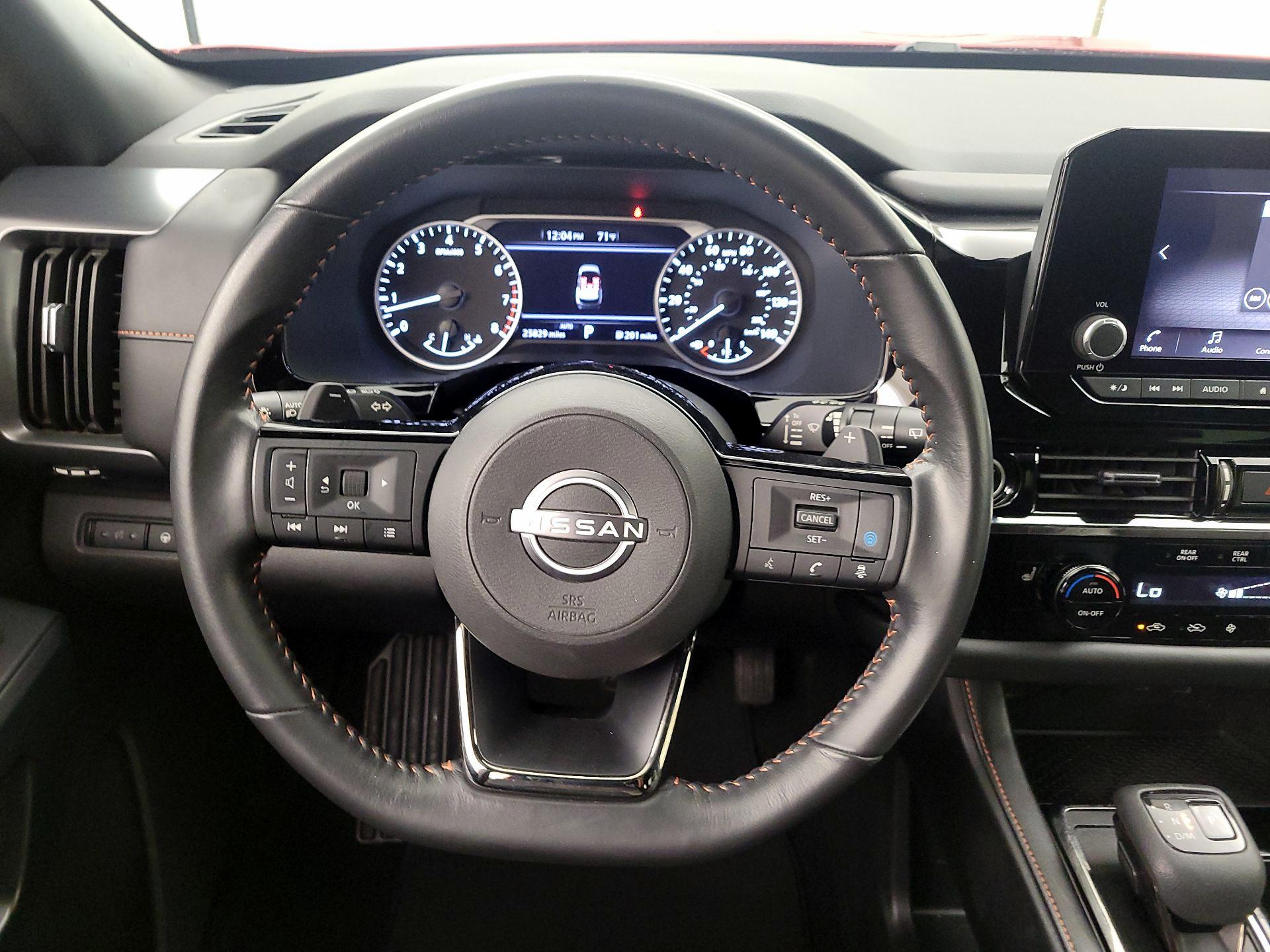 Thumbnail: 2023 Nissan Pathfinder - 10