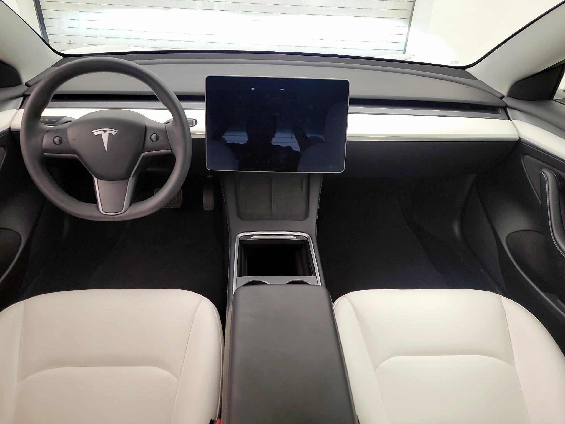 Thumbnail: 2021 Tesla Model 3 - 9