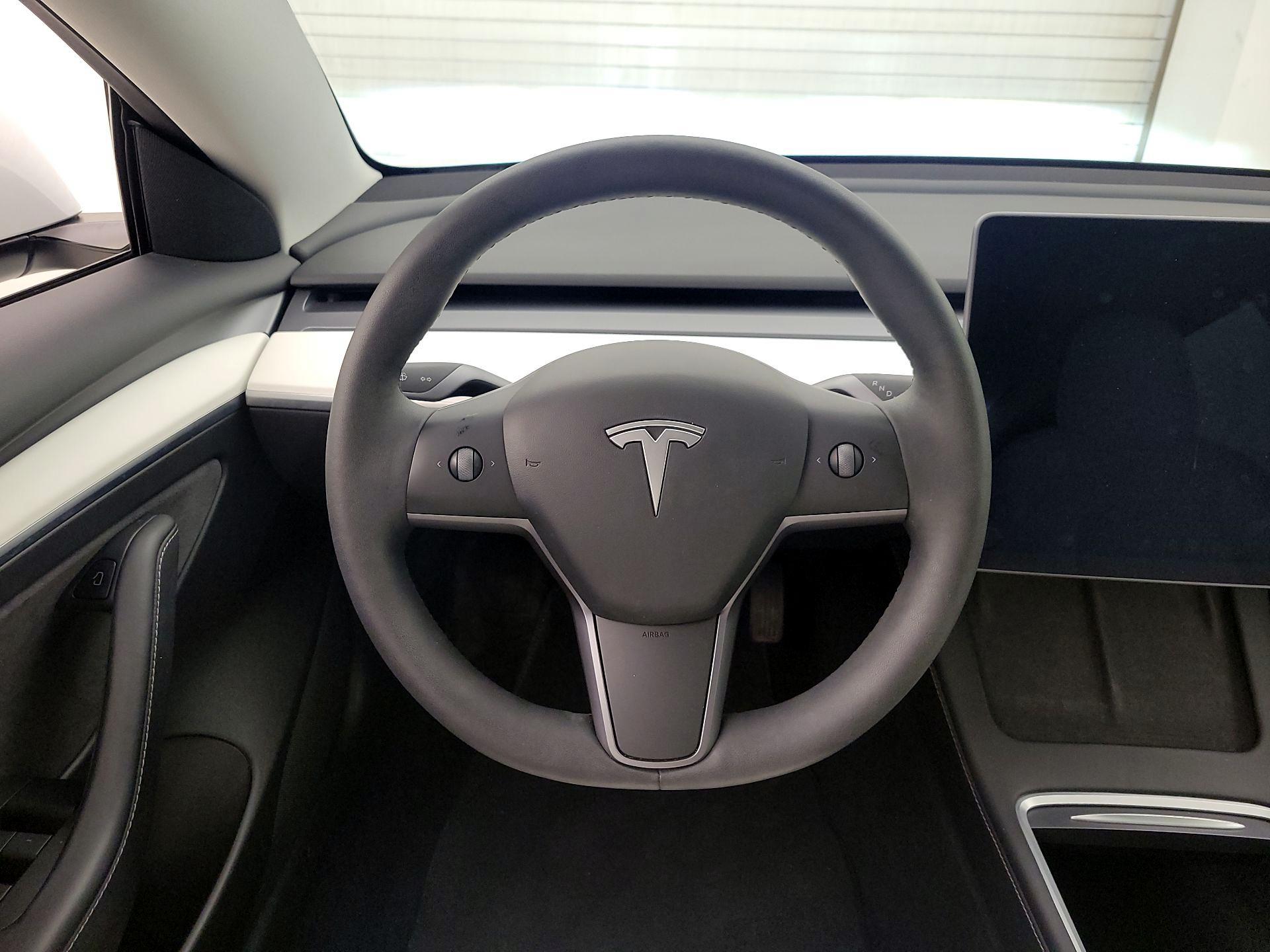 Thumbnail: 2021 Tesla Model 3 - 10