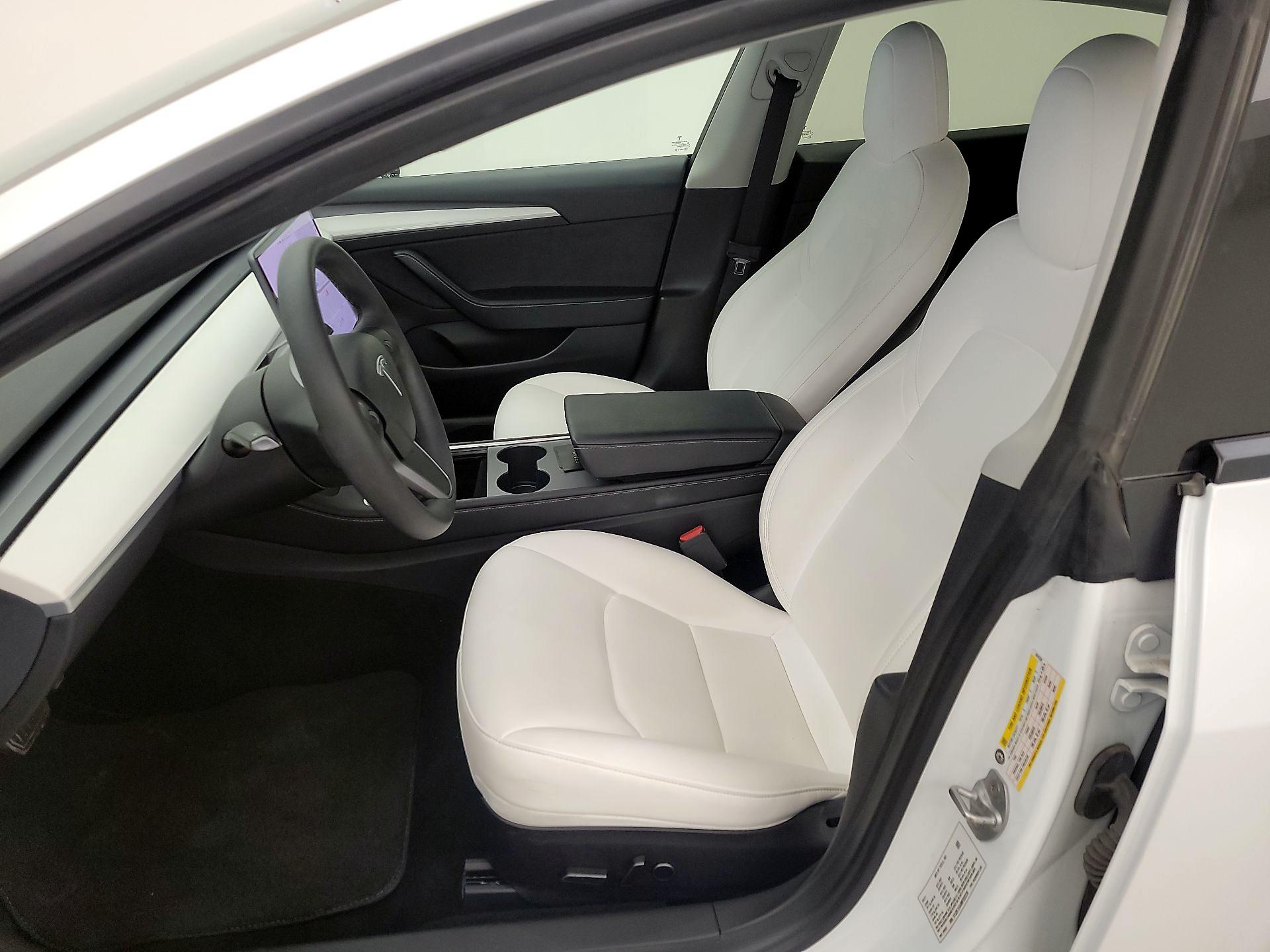 Thumbnail: 2021 Tesla Model 3 - 11
