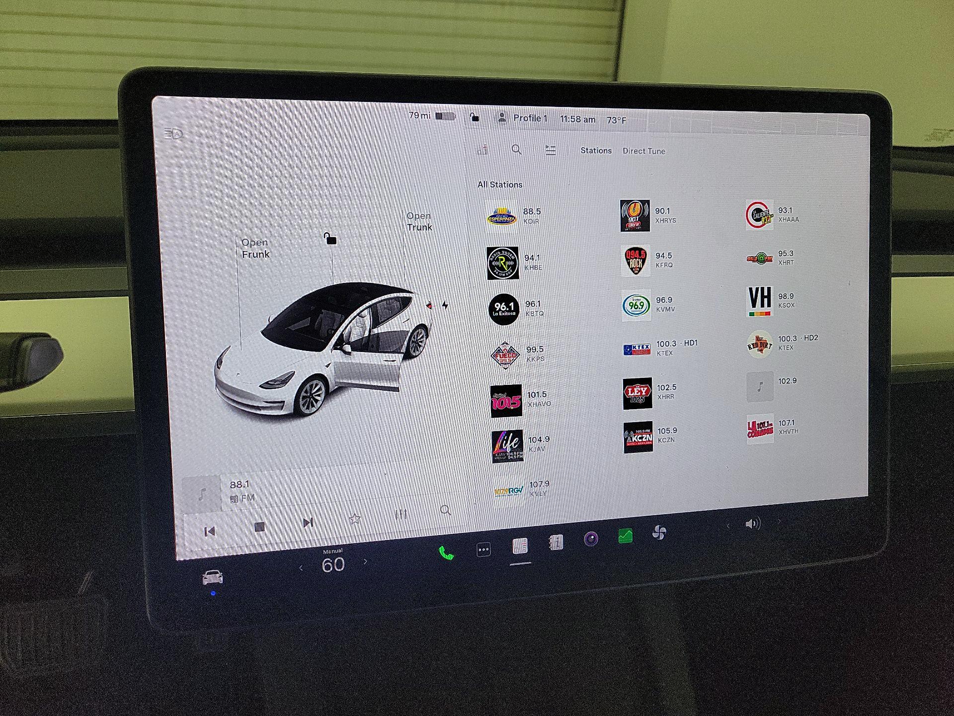 Thumbnail: 2021 Tesla Model 3 - 15