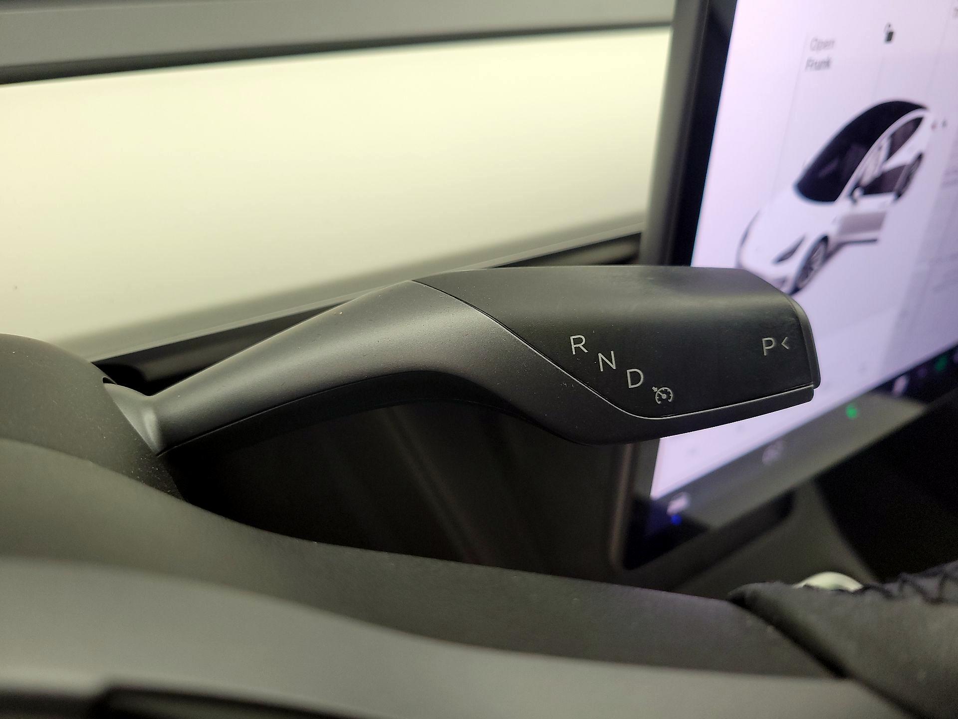Thumbnail: 2021 Tesla Model 3 - 17