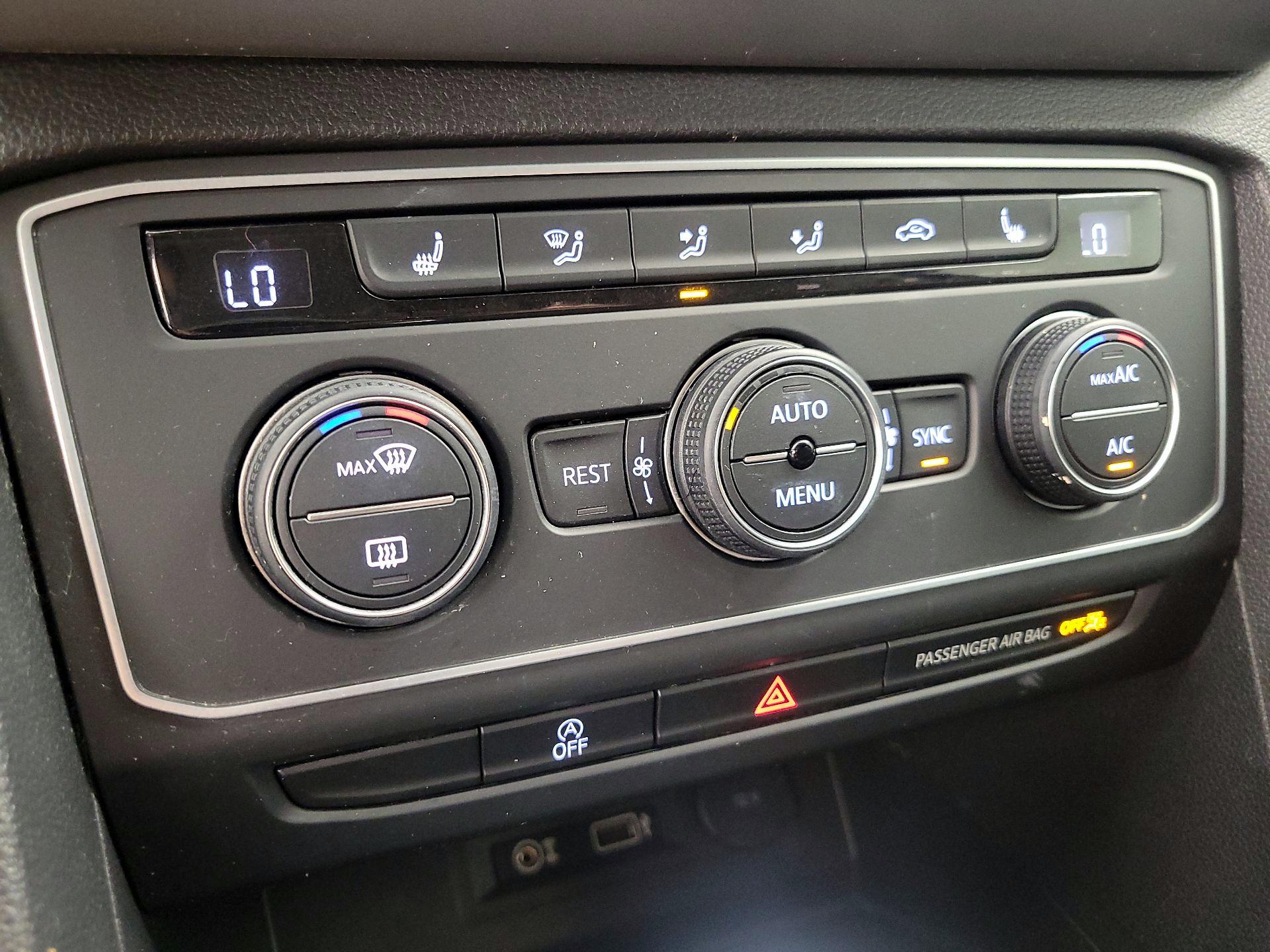 Thumbnail: 2019 Volkswagen Atlas - 16