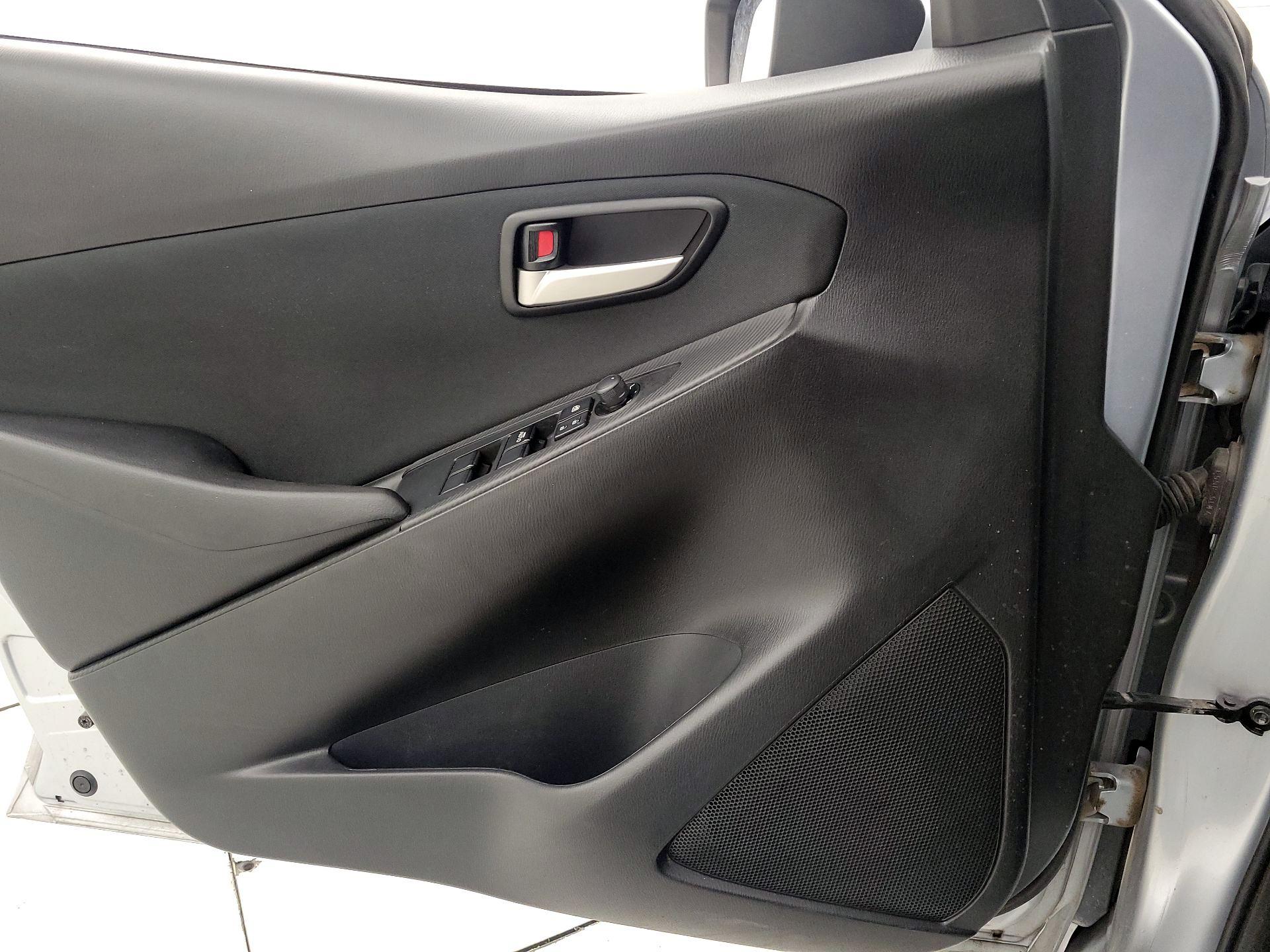 Thumbnail: 2019 Toyota Yaris - 12