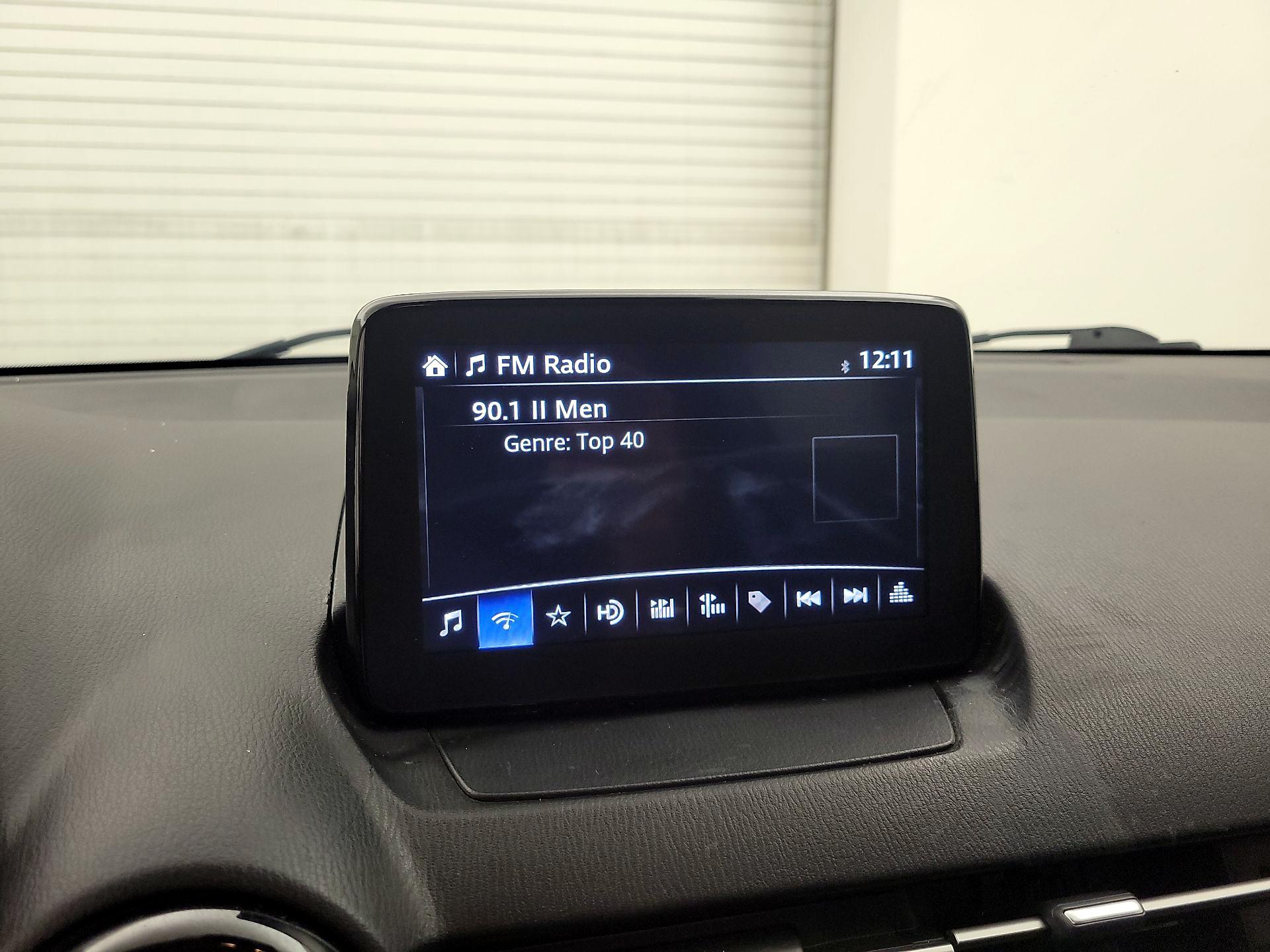 Thumbnail: 2019 Toyota Yaris - 15