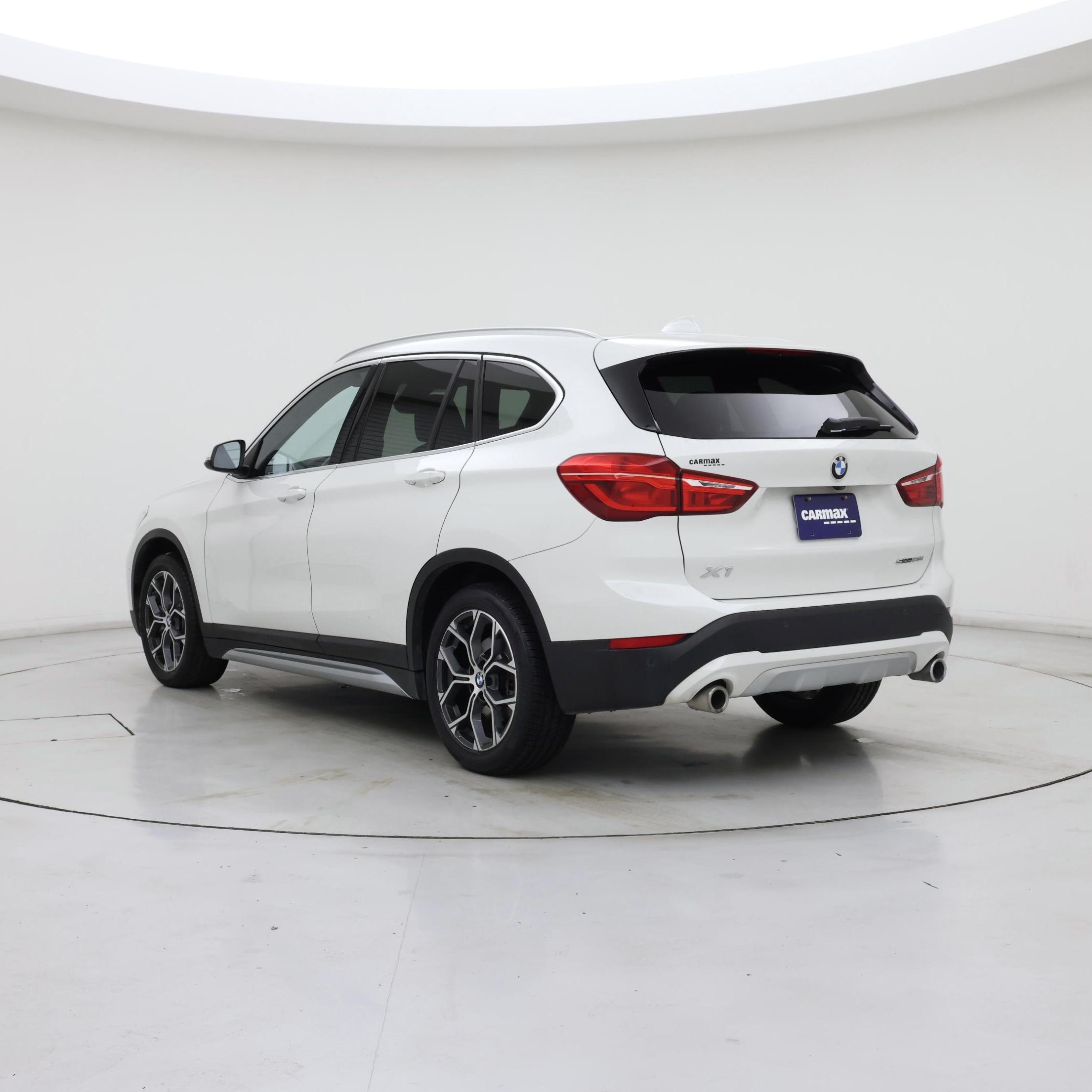 Thumbnail: 2021 BMW X1 - 2