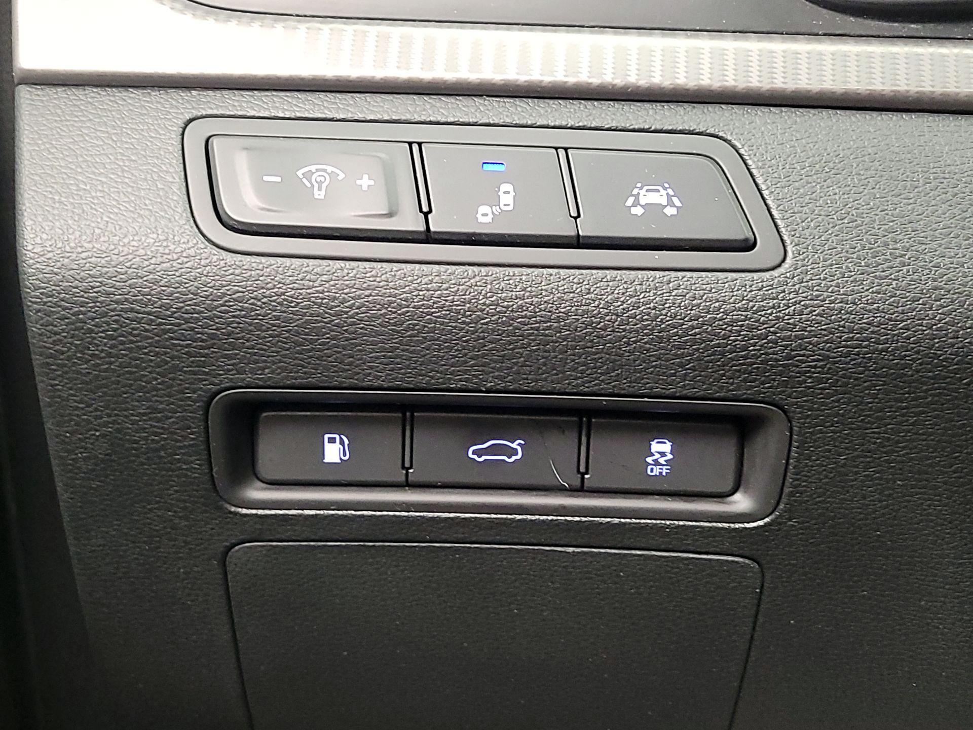 Thumbnail: 2018 Hyundai Sonata - 13