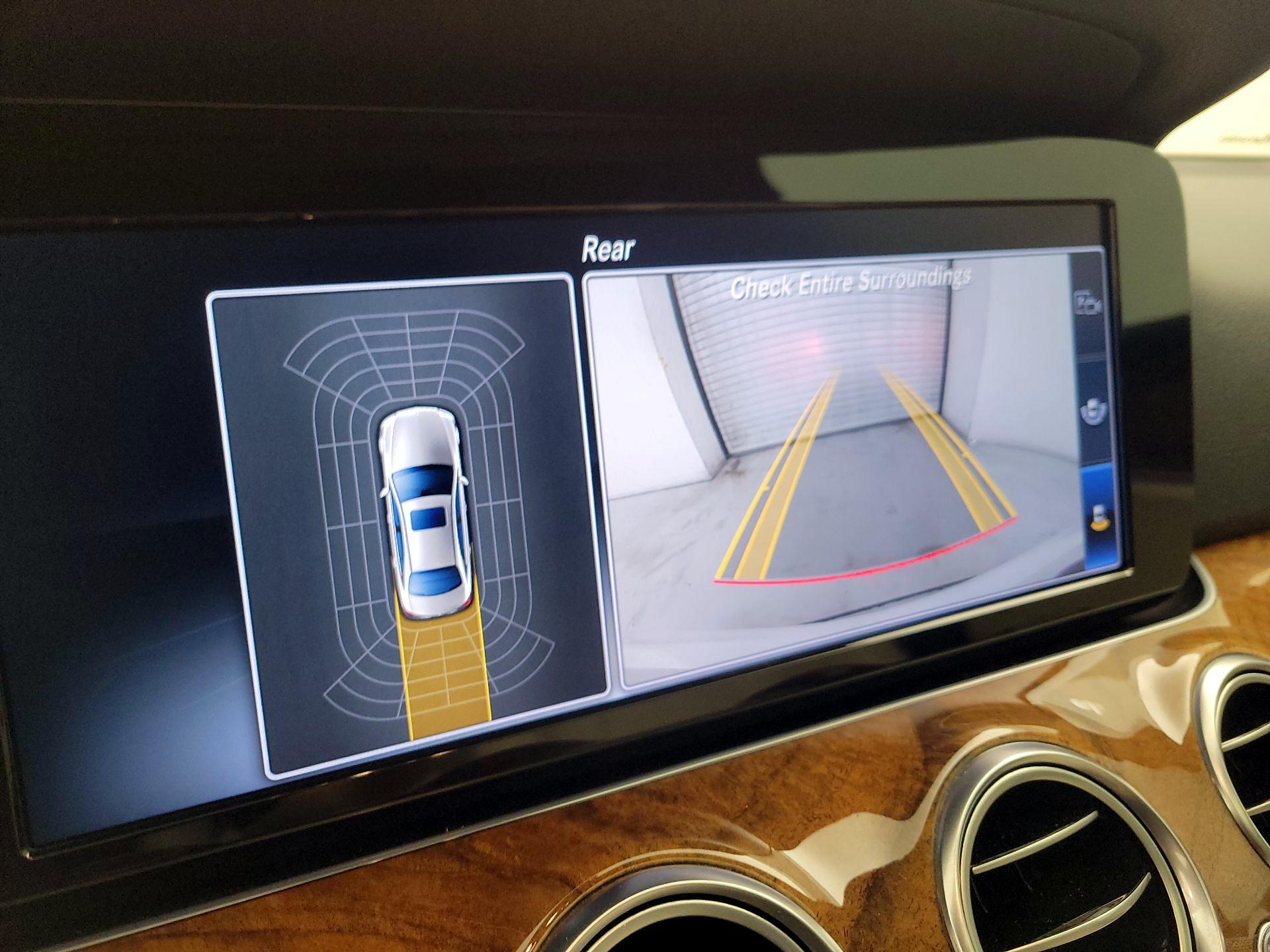 Thumbnail: 2018 Mercedes-Benz E-Class - 15