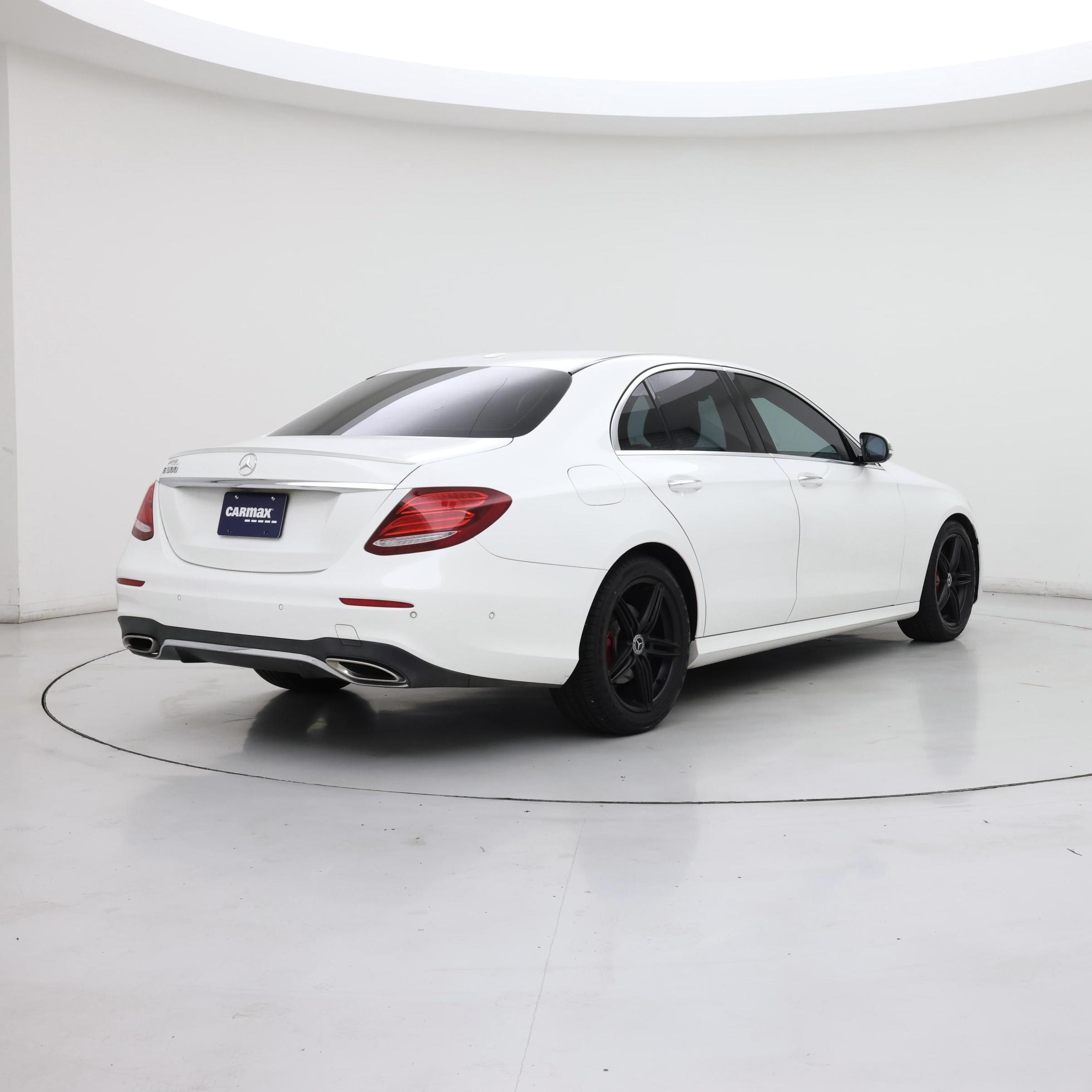 Thumbnail: 2018 Mercedes-Benz E-Class - 8