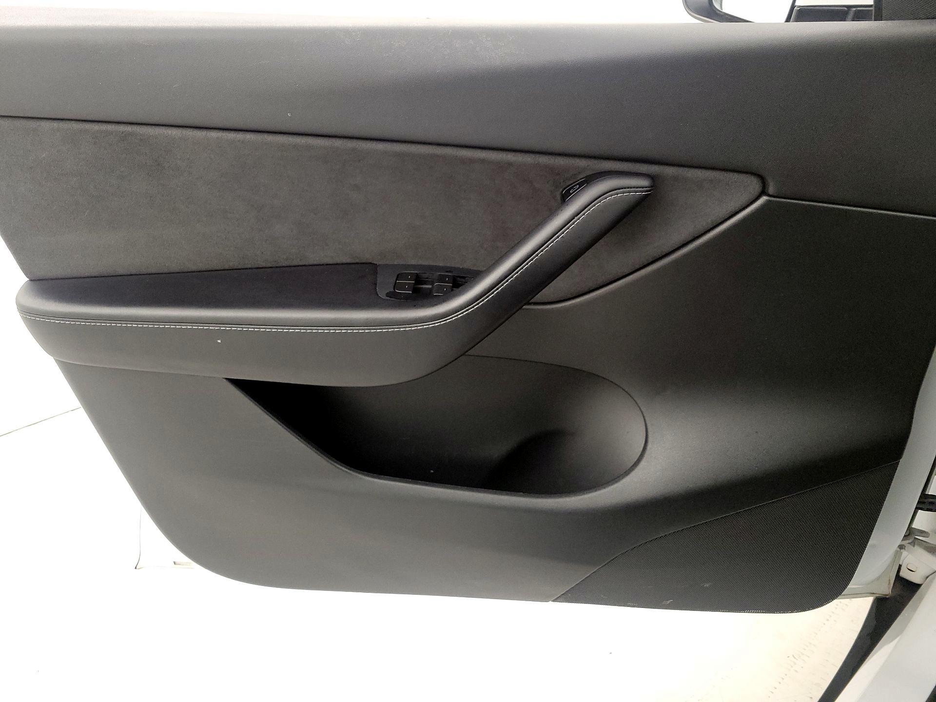 Thumbnail: 2021 Tesla Model Y - 12
