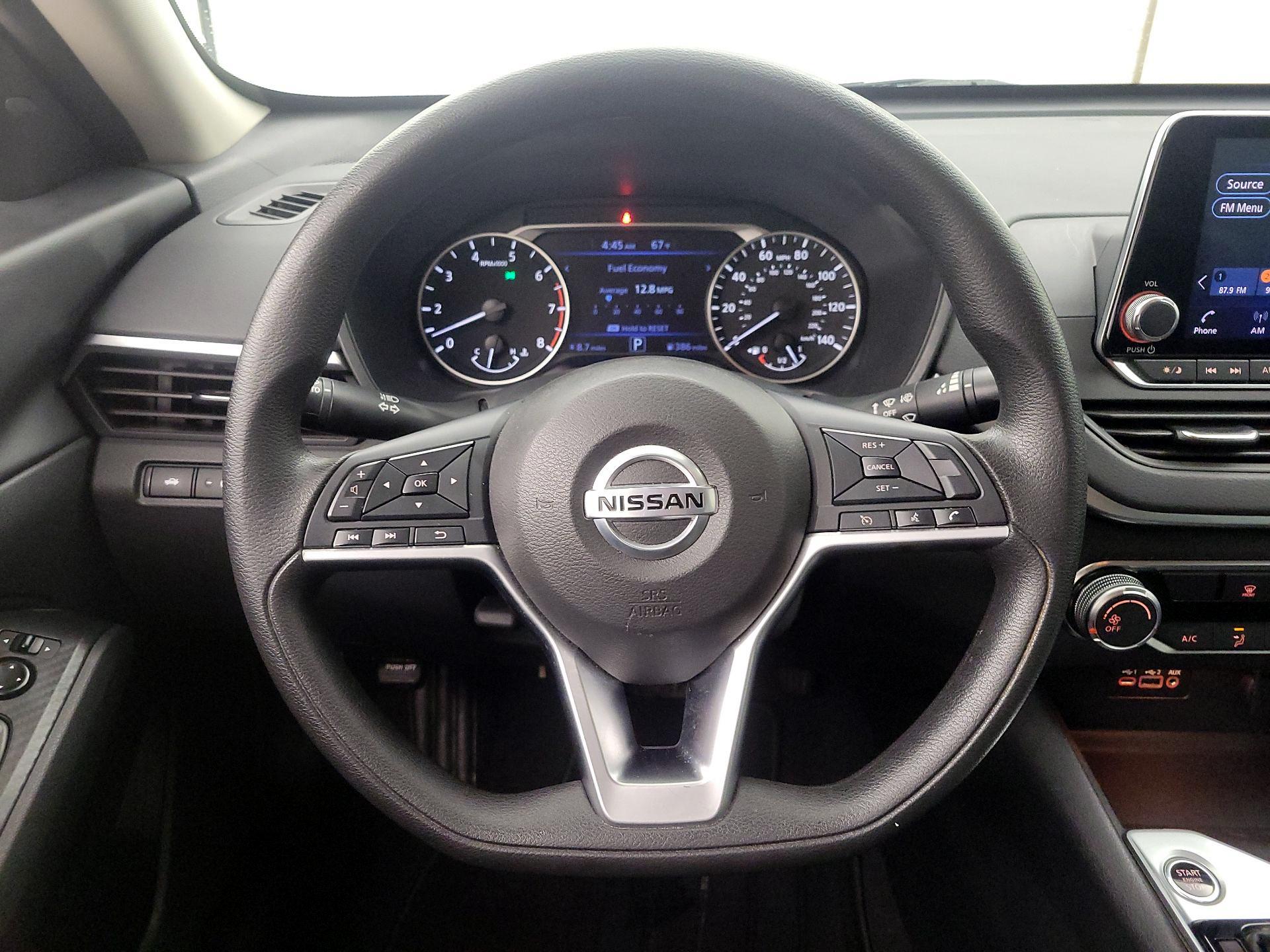 Thumbnail: 2022 Nissan Altima - 10