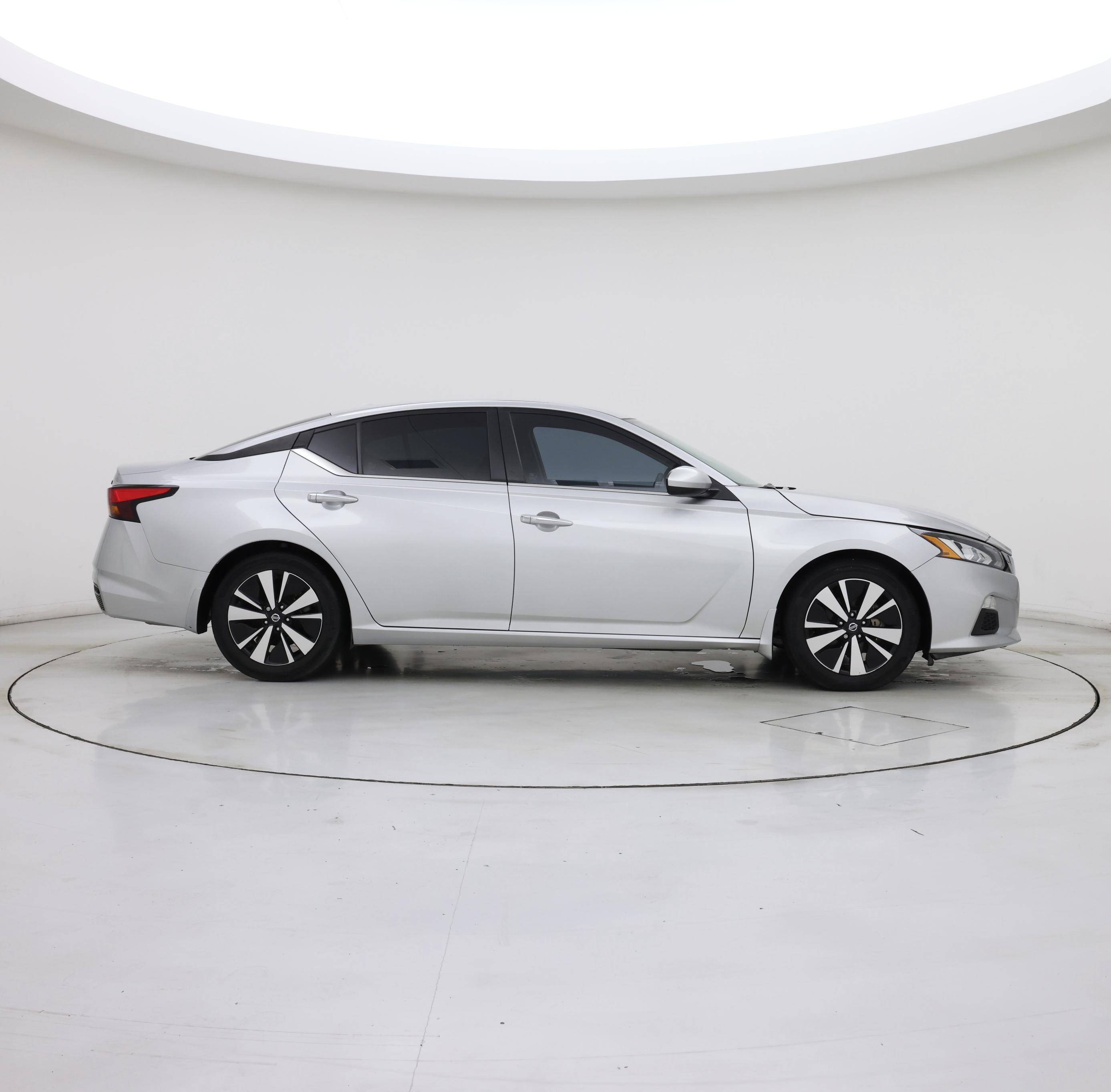 Thumbnail: 2022 Nissan Altima - 7
