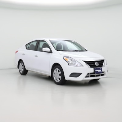 White 2015 Nissan Versa SV