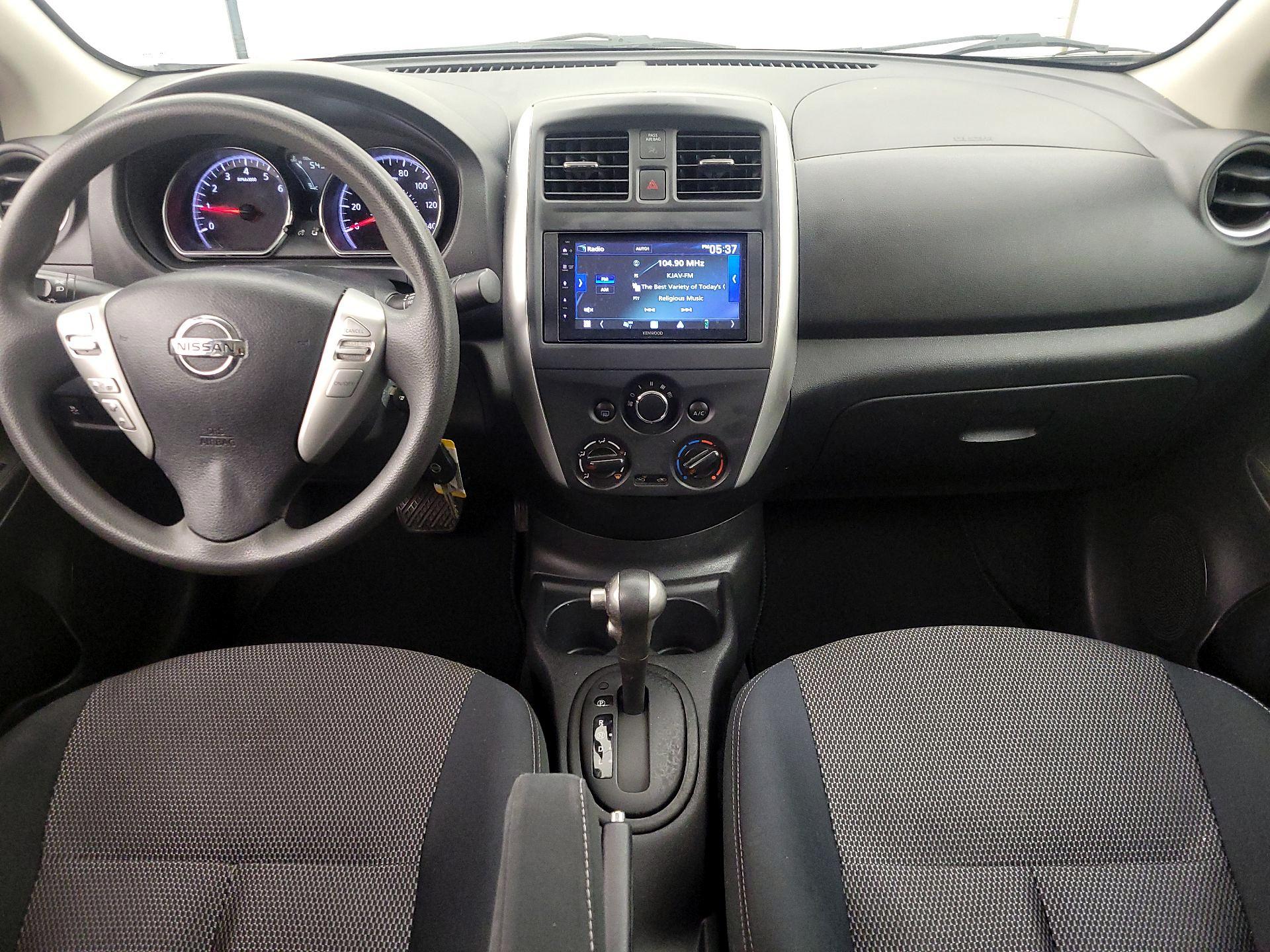 Thumbnail: 2015 Nissan Versa - 9