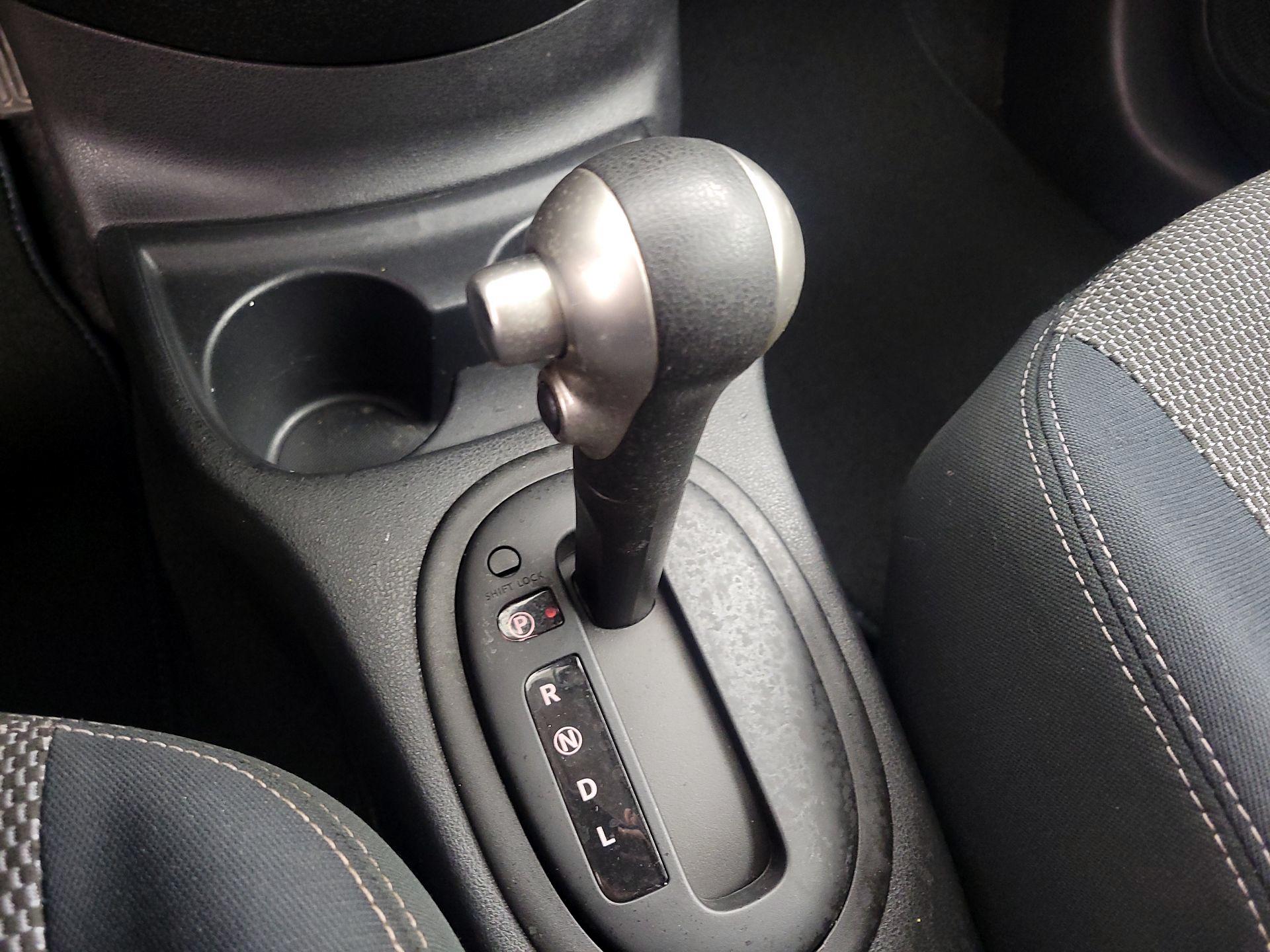 Thumbnail: 2015 Nissan Versa - 16