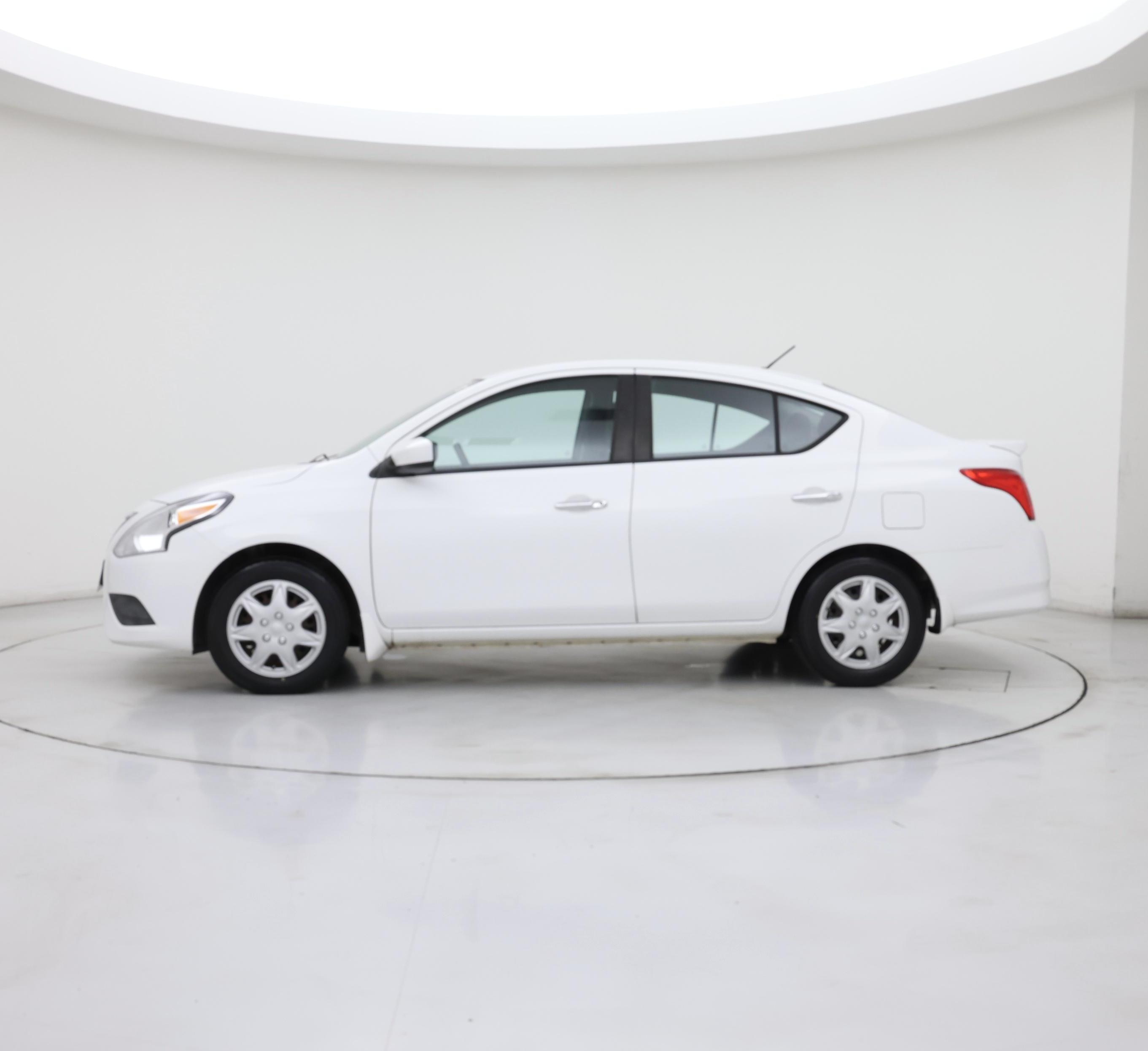 Thumbnail: 2015 Nissan Versa - 3