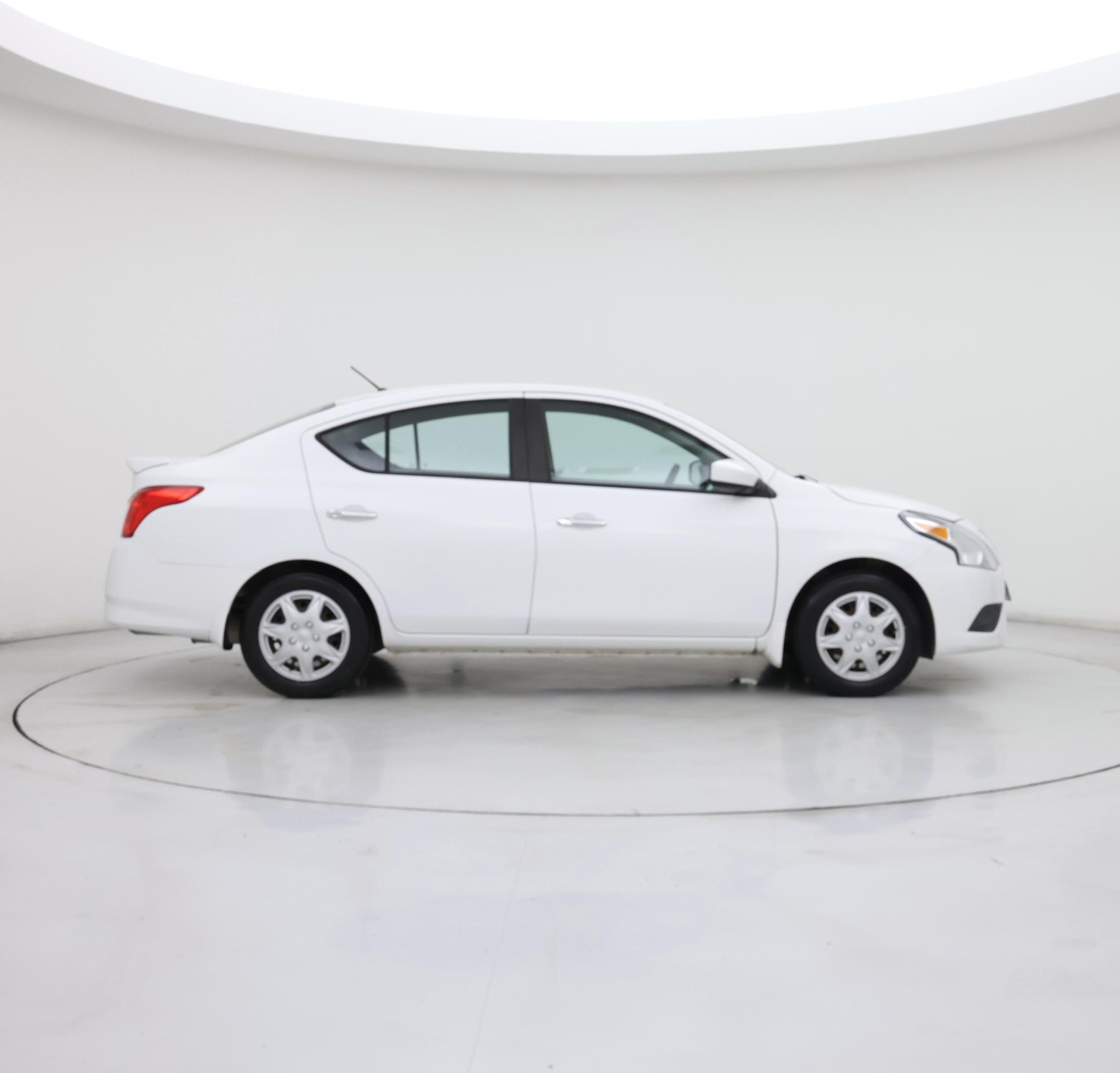 Thumbnail: 2015 Nissan Versa - 7